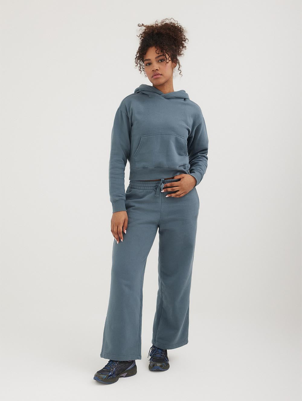 Women's Eco-Friendly Fleece Cropped Hoodie - Soft Sustainable Pullover for Casual Wear & Outdoor Activities