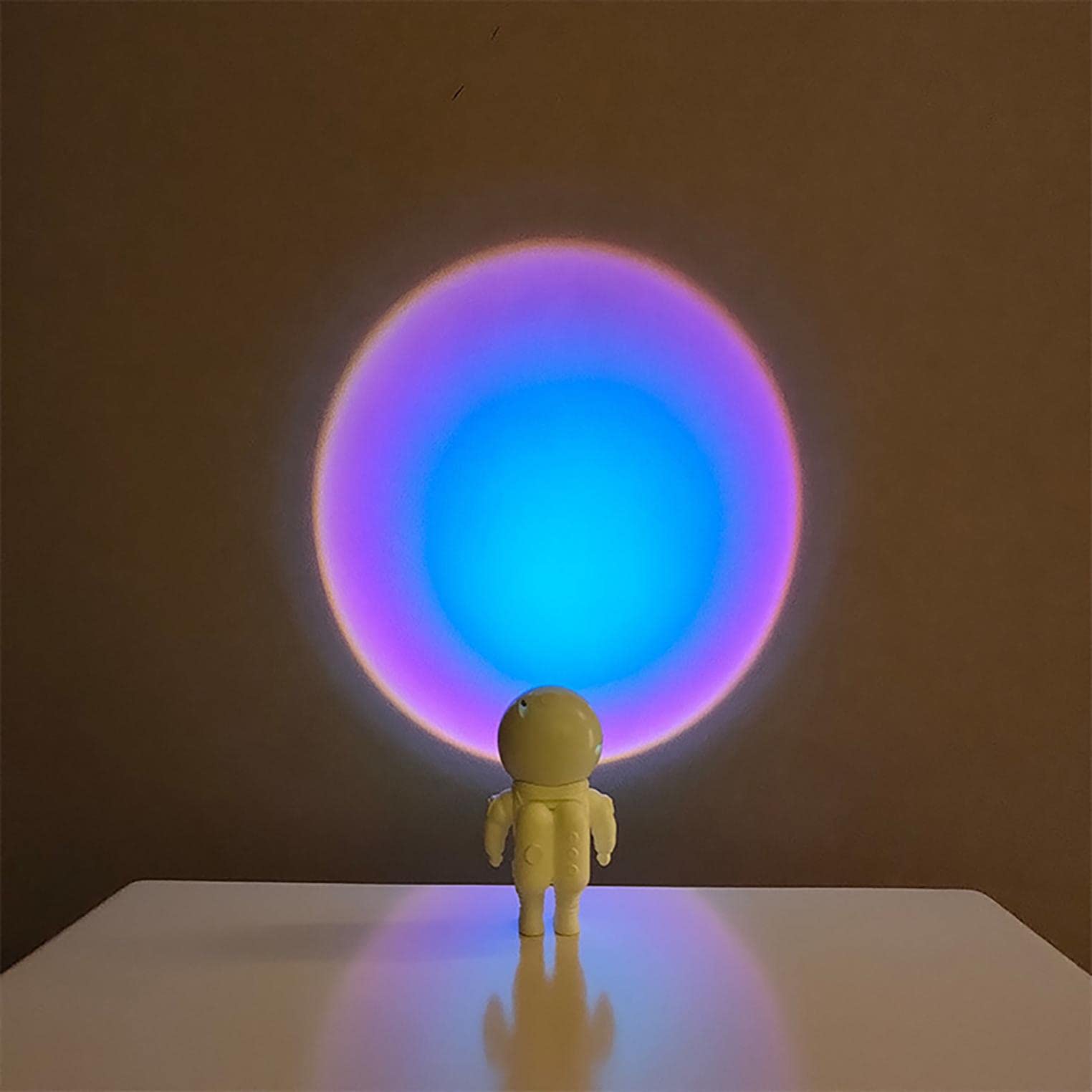 Mini Astronaut Sunset Projection Light - Colorful Sun Never Sets Mood Light, DIY Decor for Bedroom, Wedding, Holiday Party, Gift Idea - Perfect for Kids Room, Romantic Dates & Home Ambiance