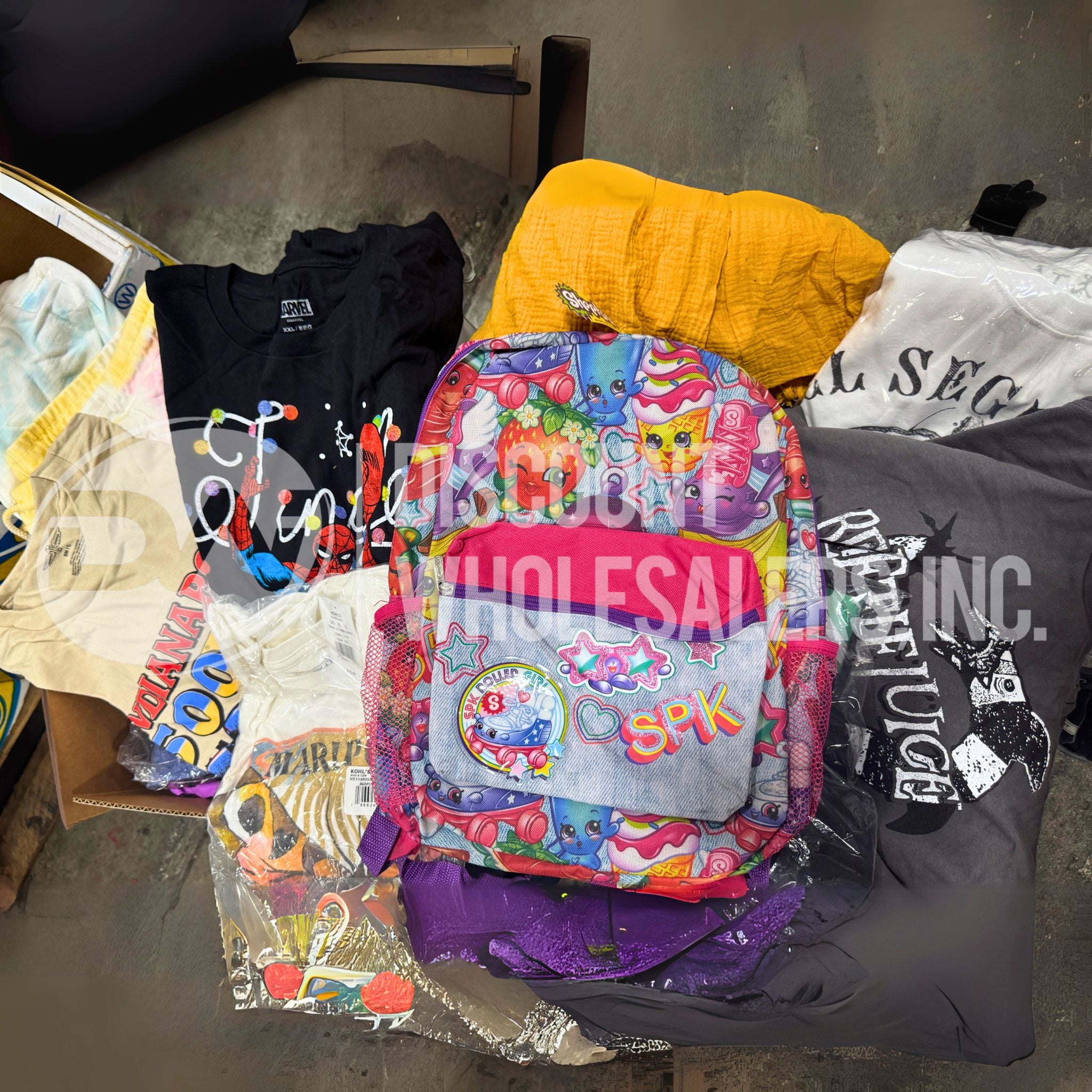 100 Pcs Bulk Anime T-Shirts & Marvel Character Tees - Assorted Graphic Apparel Mix for Cosplay, Gifts & Casual Wear