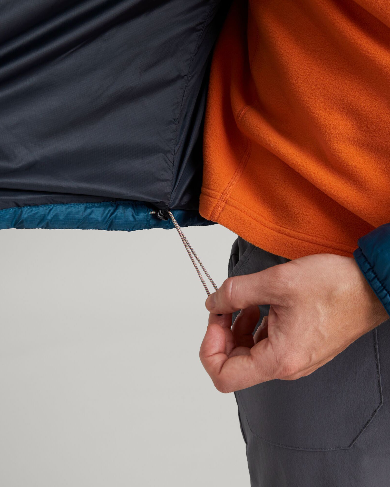Heli R Men's novaLOFT Hooded Jacket - Lightweight Water-Resistant Winter Coat with Adjustable Hood - Perfect for Outdoor Activities, Hiking & Casual Wear