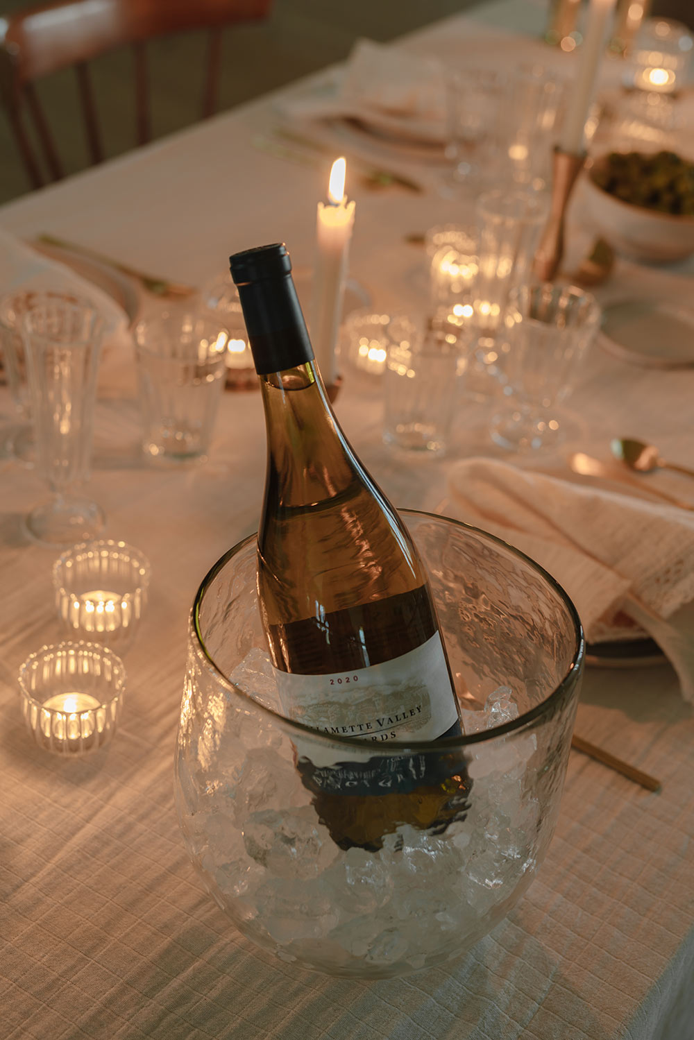 Premium Dimpled Glass Hurricane Vase - Elegant Ice Bucket for Champagne, Cocktails & Party Decor - Perfect for Weddings, Bars & Home Entertaining