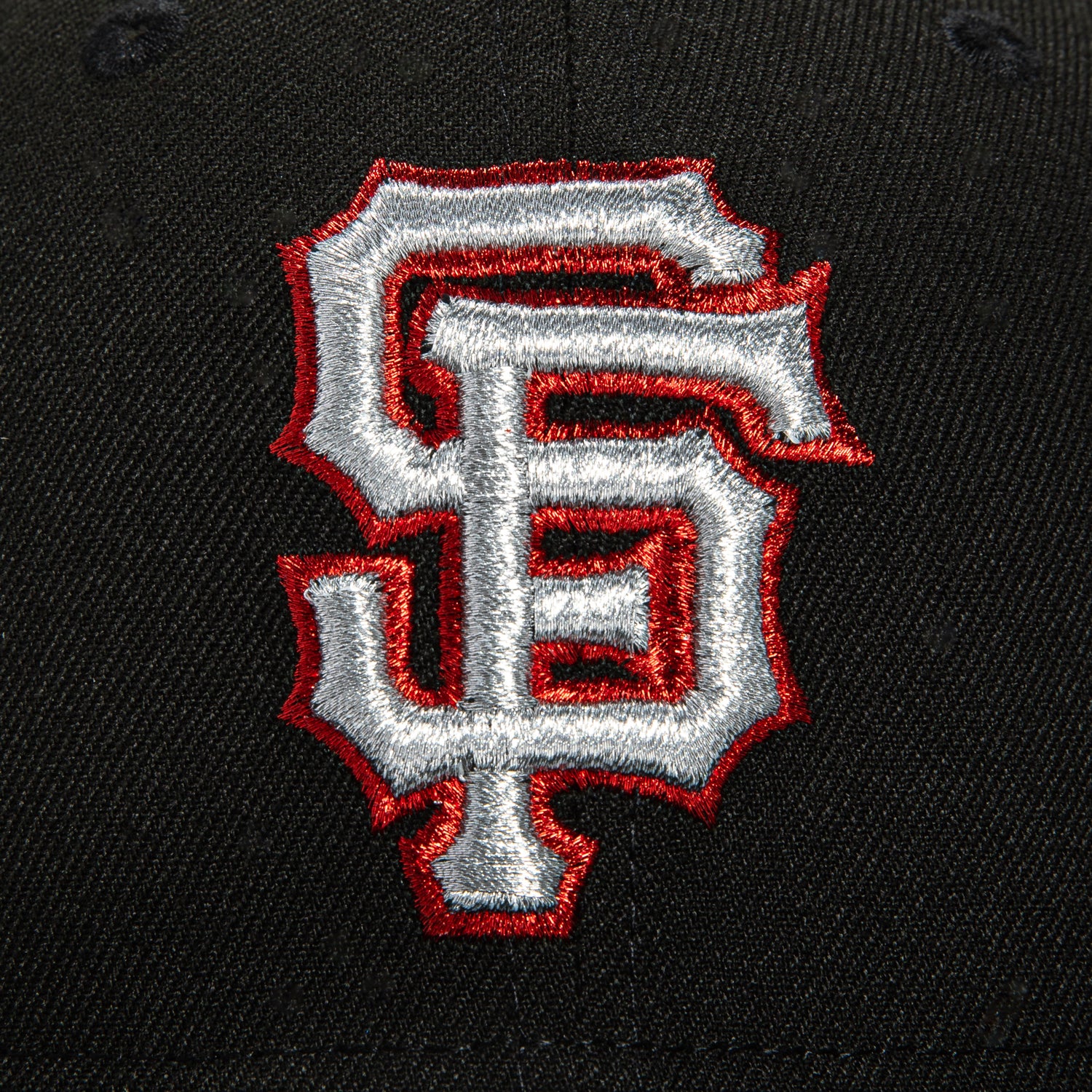 New Era 59Fifty San Francisco Giants 20th Anniversary Patch Snapback Hat - Black, Metallic Silver, Red - Perfect for Baseball Games, Fan Collections & Streetwear Fashion