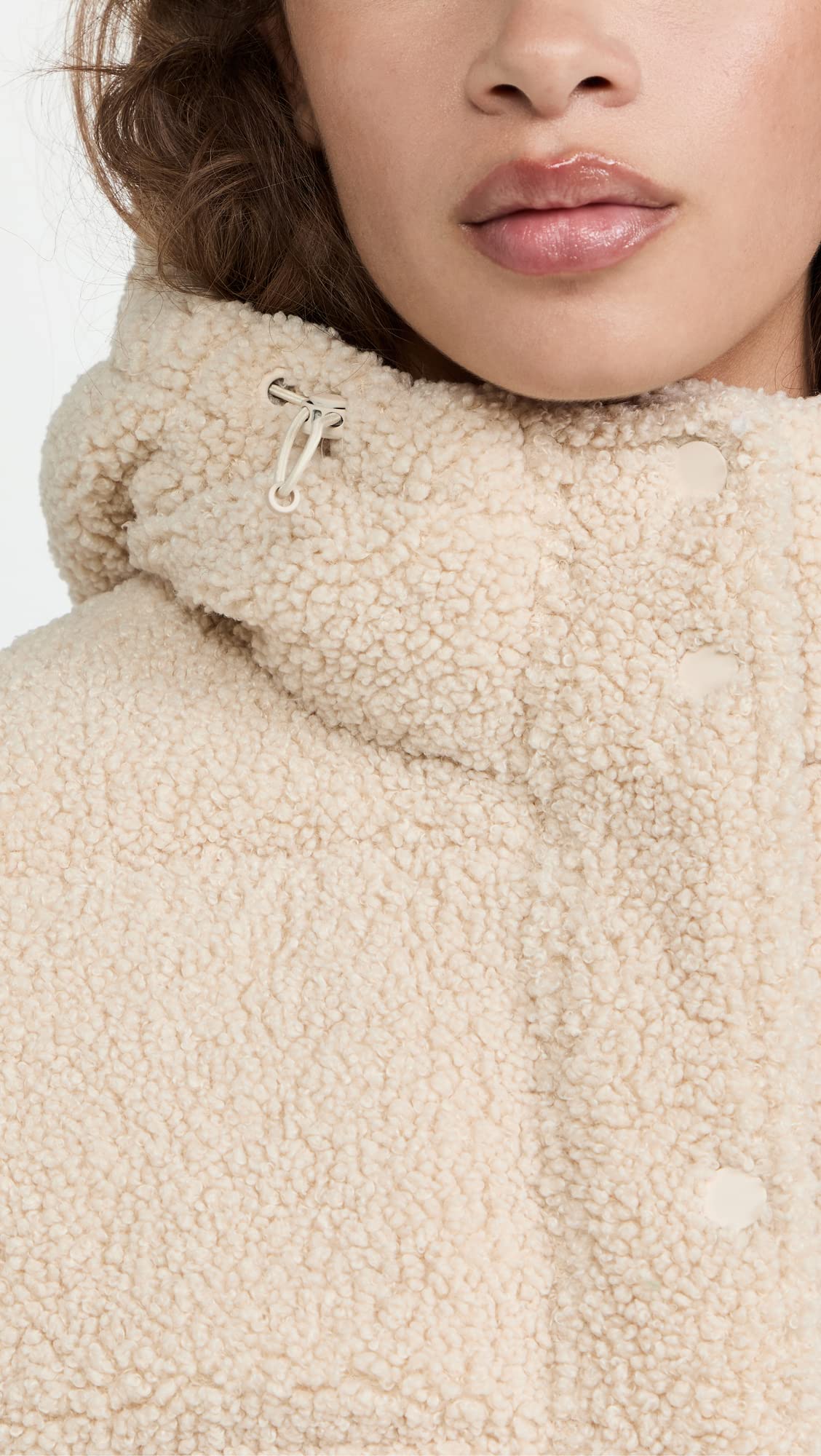 Good American Essentials Women's Sherpa Cocoon Puffer Jacket - Warm Winter Coat with Faux Fur Trim for Cold Weather, Outdoor Activities & Casual Fashion