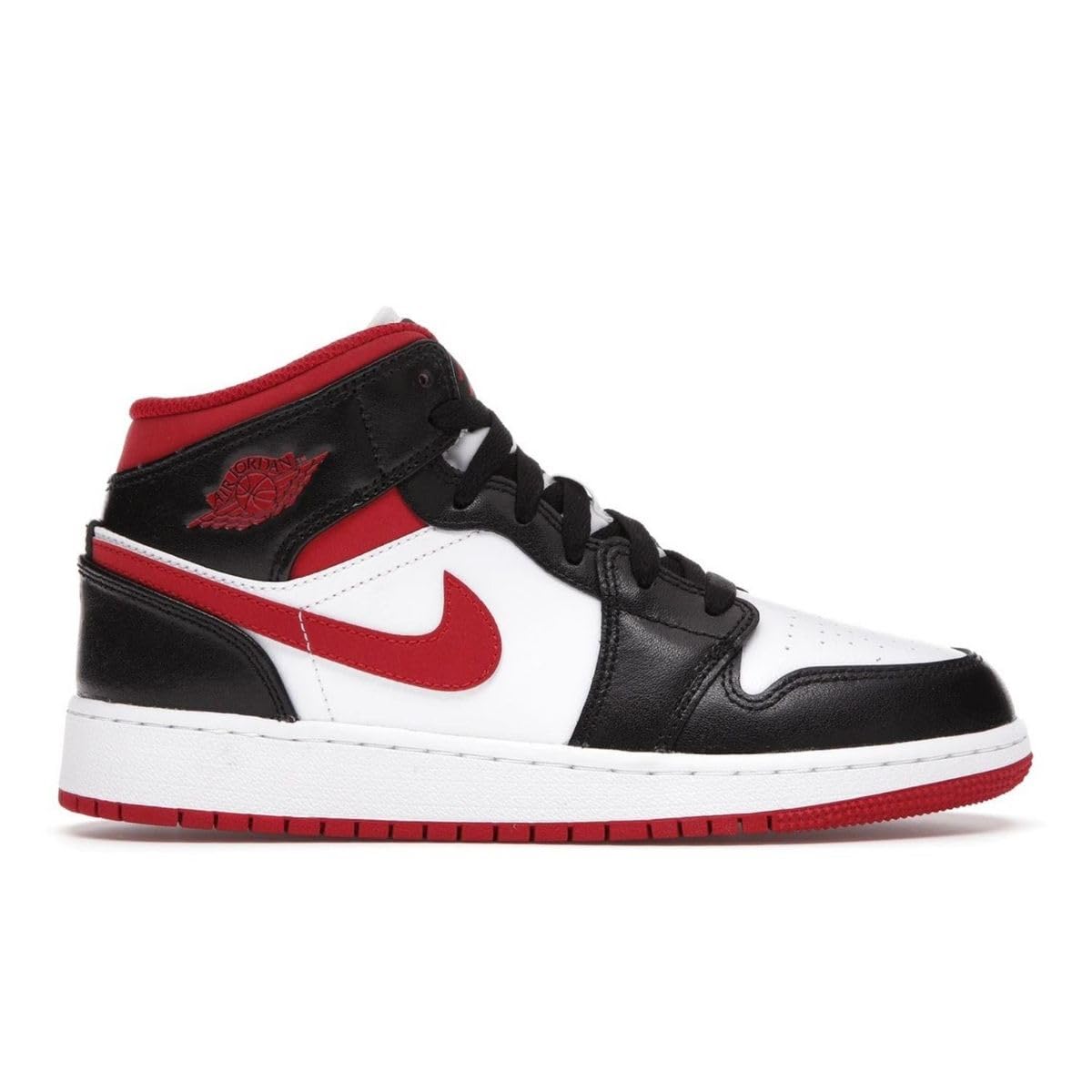 Nike Men's Basketball Shoes - High Performance Sneakers for Indoor & Outdoor Court Play - Perfect for Training, Games, and Casual Wear