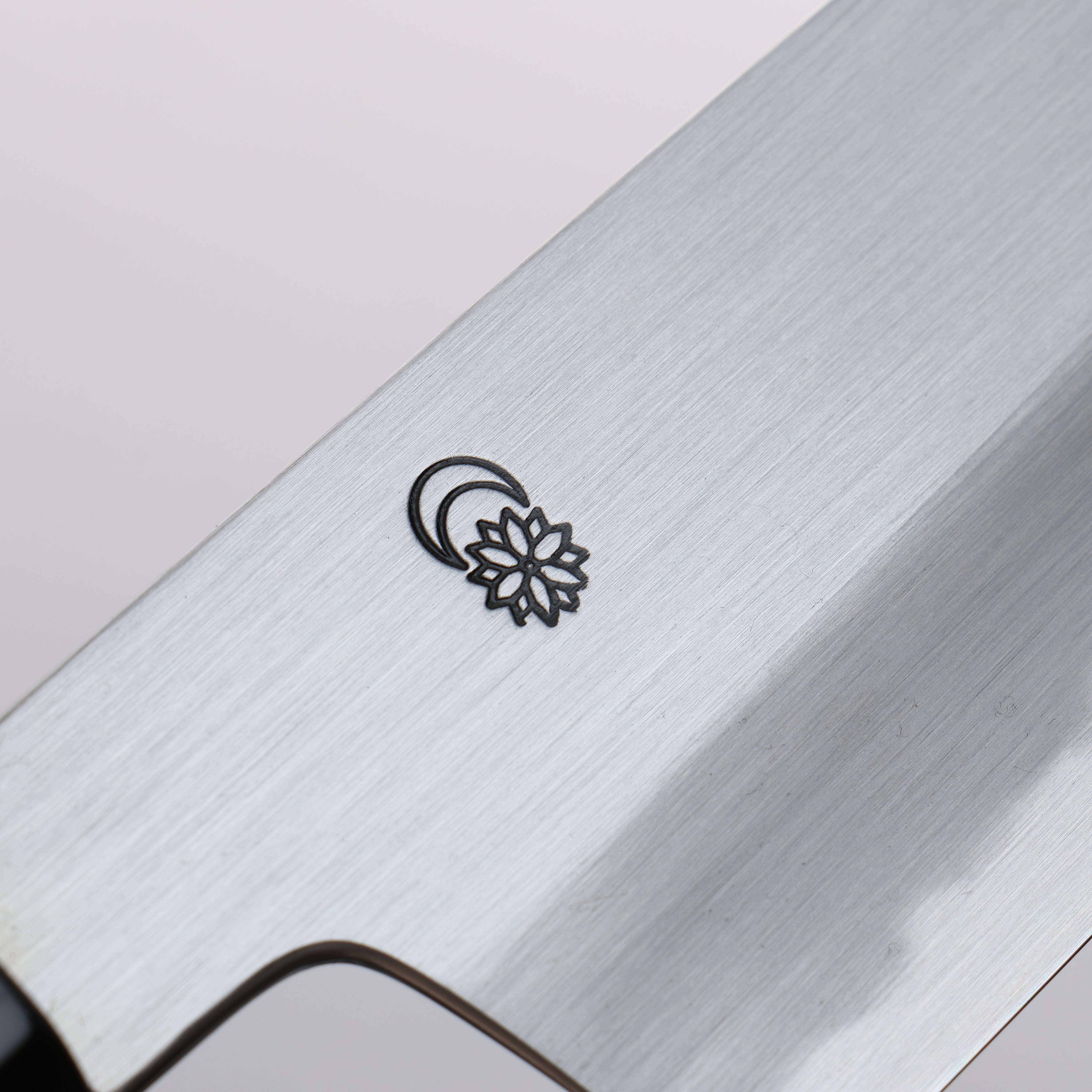 Premium Kikuzuki White Steel No.2 Kasumitogi Santoku Knife 180mm with Magnolia Wood Handle - Perfect for Slicing, Dicing & Chopping Vegetables, Meat & Fish in Professional & Home Kitchens