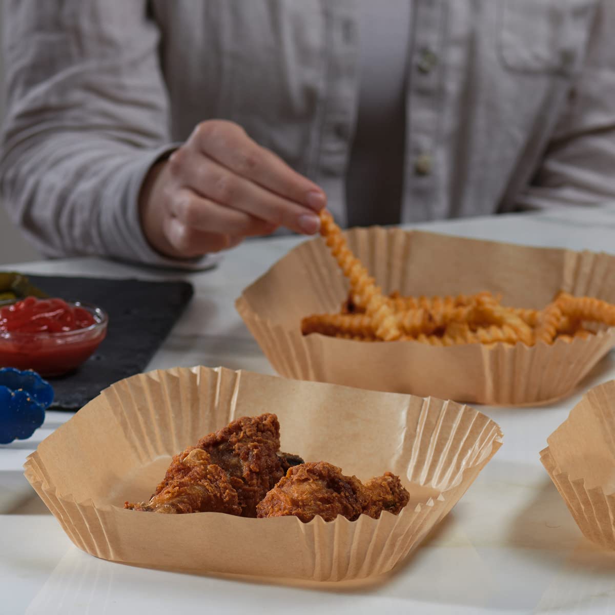 Disposable 8 Inch Square Air Fryer Liners - Case of 2,500 Non-Stick Parchment Paper Sheets | Waterproof, Oil-Resistant Kraft Paper for Easy Cleanup | Perfect for Air Frying, Baking & Meal Prep