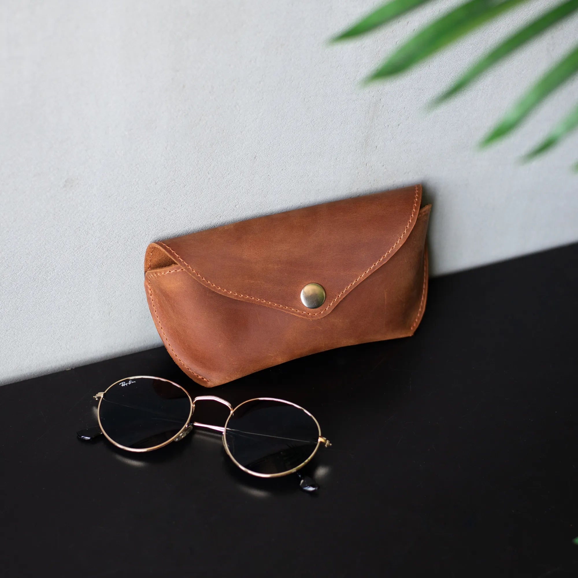 Premium Genuine Leather Glasses Case - Durable & Stylish Eyewear Holder for Men & Women - Perfect for Travel, Work & Everyday Use