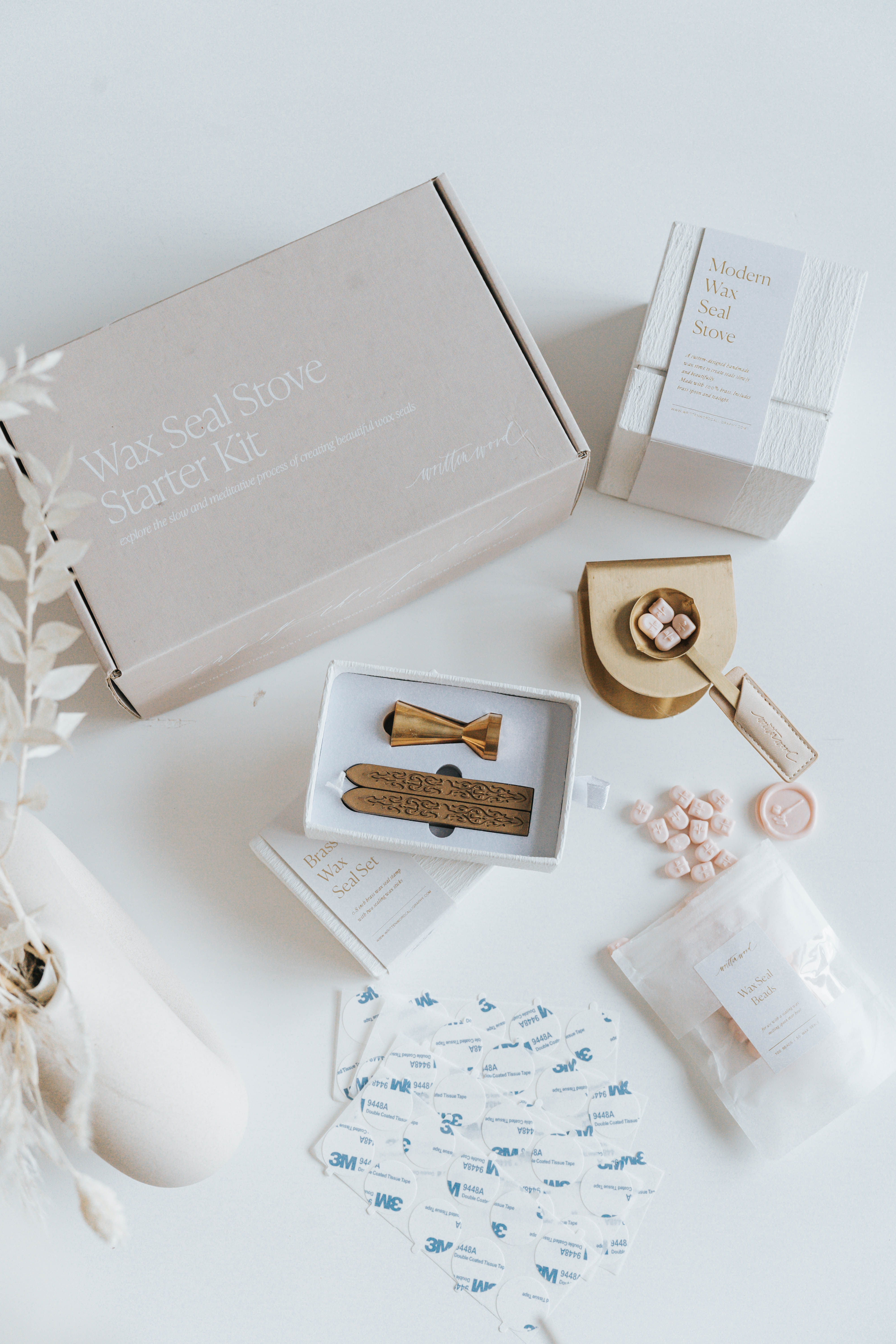 Premium Wax Seal Kit for Letters & Invitations - Vintage Style Stamps, Wax Beads & Melting Spoon - Perfect for Wedding Invites, Greeting Cards & DIY Crafts