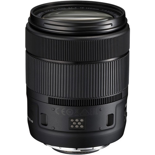 Canon EF-S 18-135mm f/3.5-5.6 IS USM Lens - High Performance Zoom Lens for DSLR Cameras - Perfect for Travel, Sports & Wildlife Photography