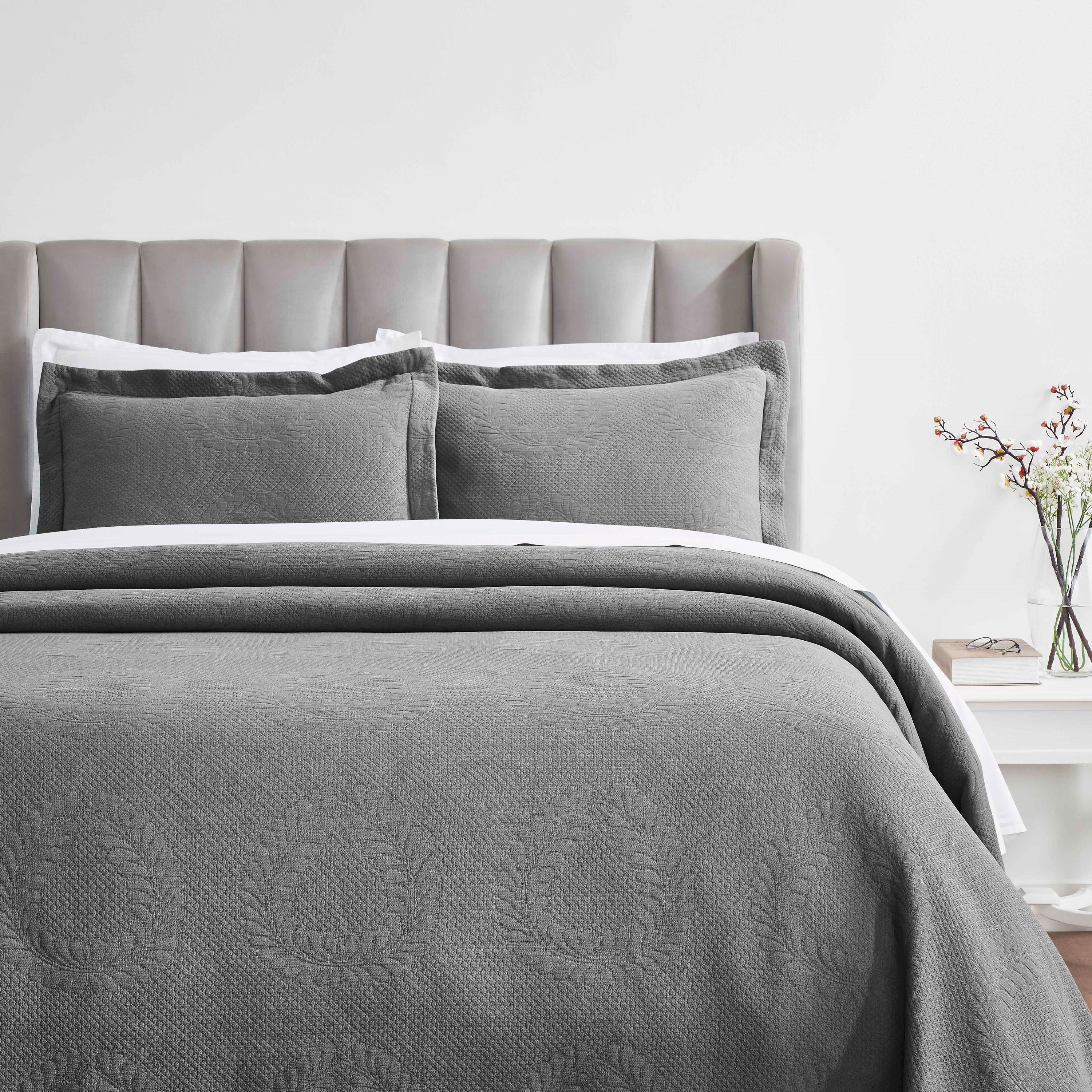 Peploi Cotton Medium Weight Matelasse Bedspread and Sham Set - Queen Size, White Textured Bed Cover with Matching Shams - Perfect for Master Bedroom, Guest Room & Hotel Decor