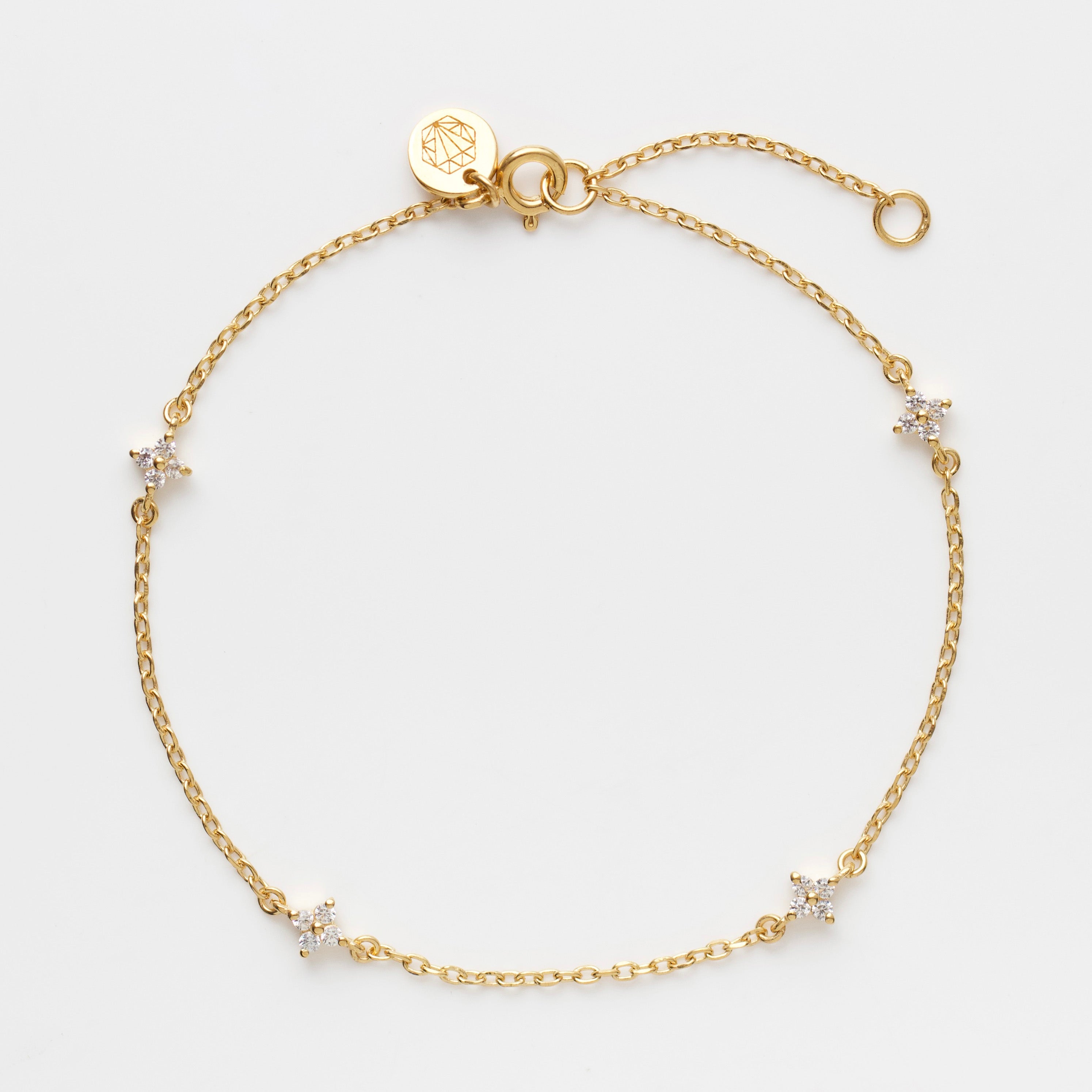 Dainty Flower Bracelet for Women - Delicate Floral Beaded Jewelry for Everyday Wear & Special Occasions