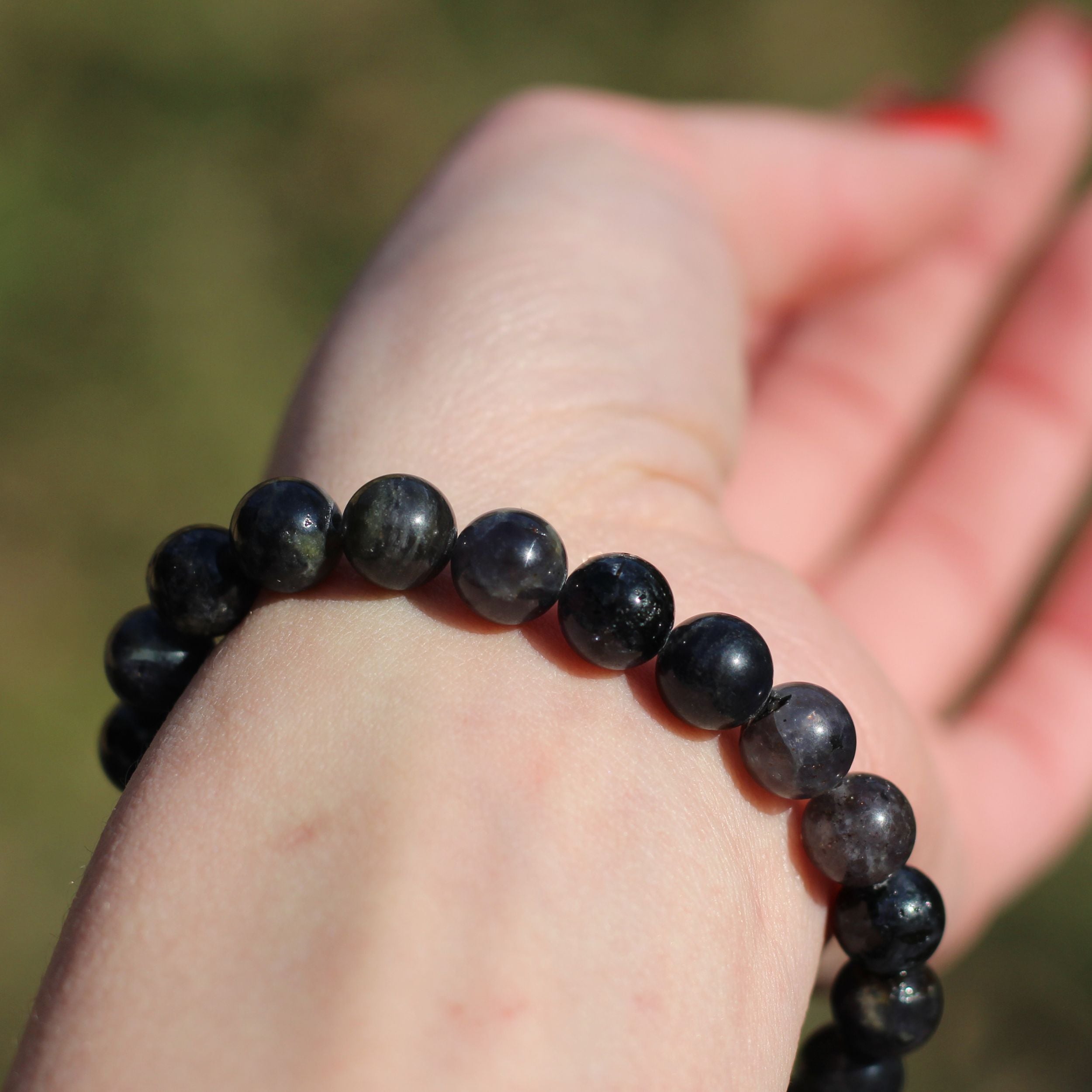 Iolite Gemstone Bracelet for Women - Healing Crystal Jewelry for Stress Relief & Positive Energy - Perfect for Meditation, Yoga & Spiritual Gifts