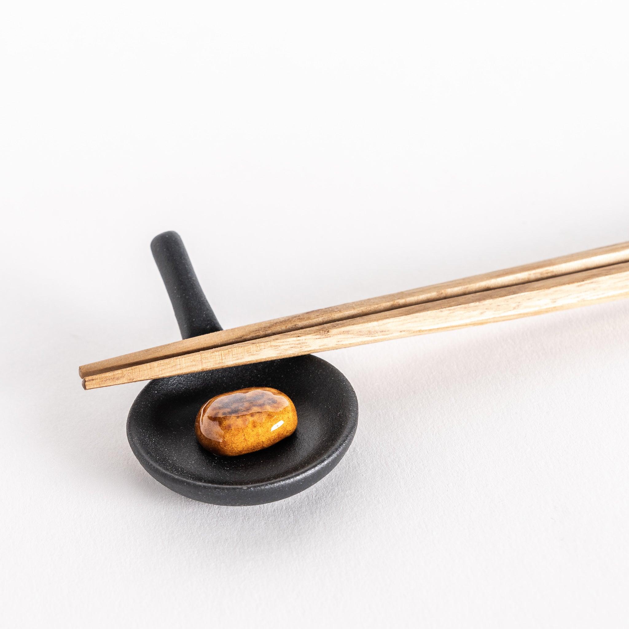 Non-Slip Chopstick Rest for Frying Pan & Hamburger - Durable Kitchen Utensil Holder for Cooking, Grilling, and Asian Dining