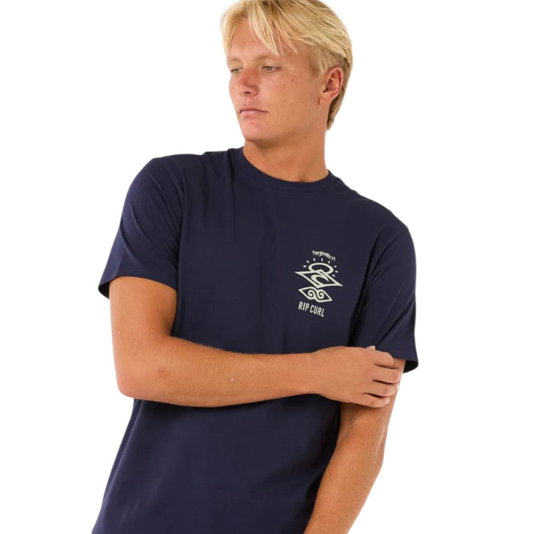 Rip Curl Search Icon Graphic T-Shirt for Men - Comfortable Cotton Short Sleeve Tee - Perfect for Surfing, Beach & Casual Wear