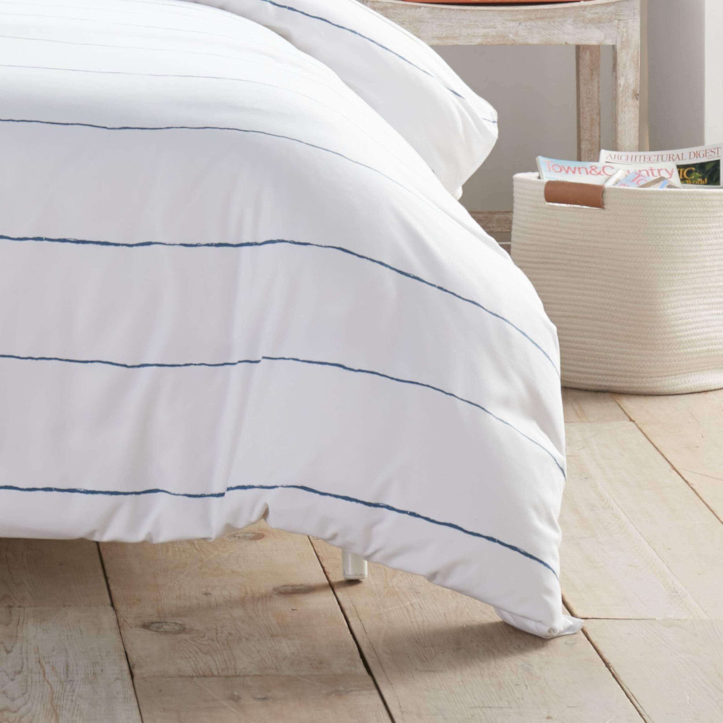 City Scene Queen Duvet Cover Set - Soft & Smooth Modern Bedding with Matching Shams (Tideline Navy, Queen Size) for Cozy Bedroom Decor & Guest Room Styling