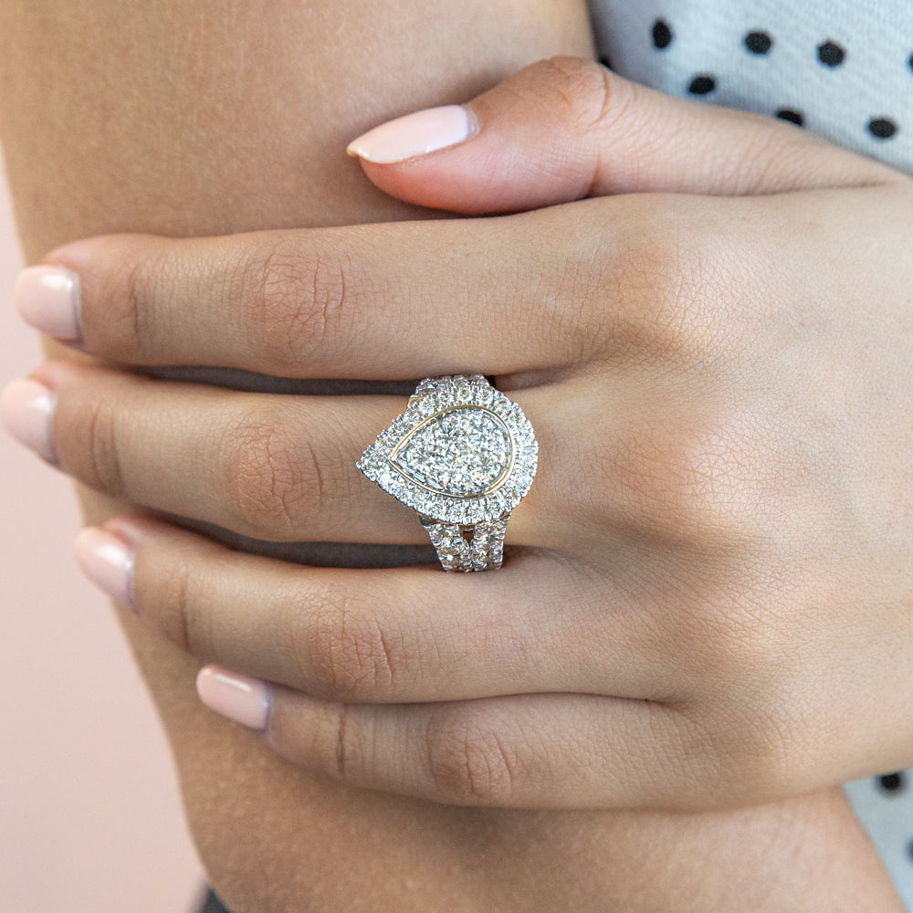 9ct Yellow Gold 4 Carat Diamond Ring with Brilliant Cut Diamonds - Elegant Engagement & Wedding Jewelry for Women - Perfect for Proposals, Anniversaries & Special Occasions