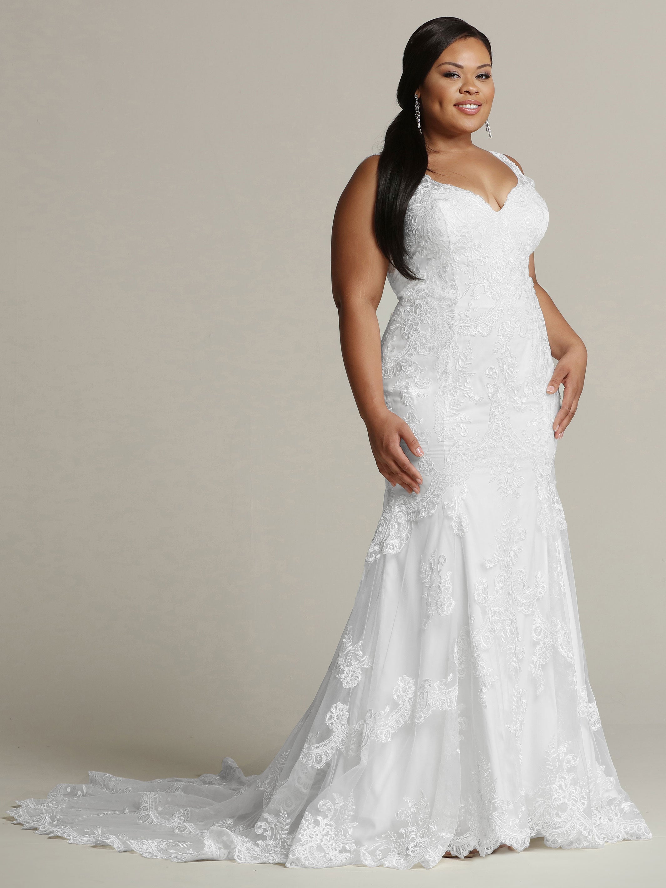 Elegant Evelyn Lace Fit and Flare Wedding Dress - Perfect for Bridal Ceremony, Formal Events & Romantic Photoshoots