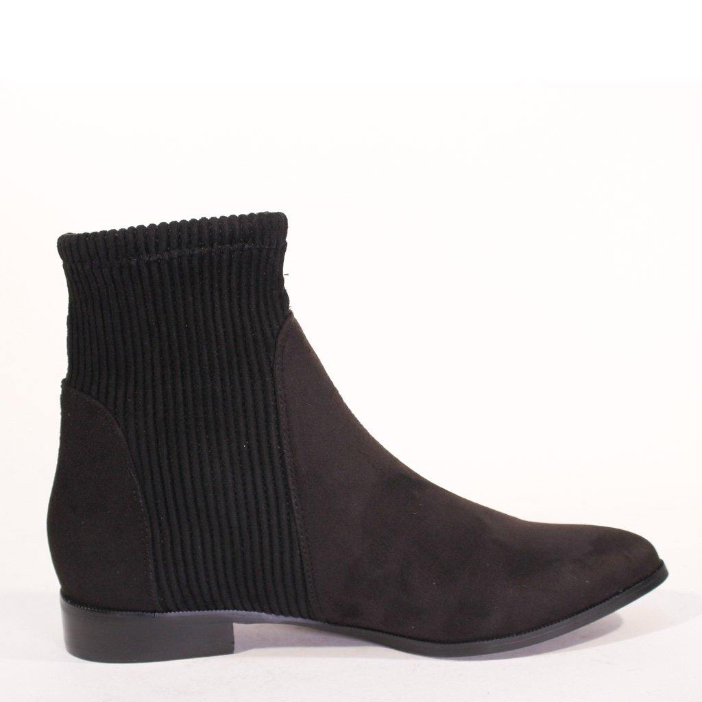 Davina Suede Chelsea Boots for Women - Comfortable Ankle Boots with Elastic Side Panels - Perfect for Fall, Winter & Casual Outfits