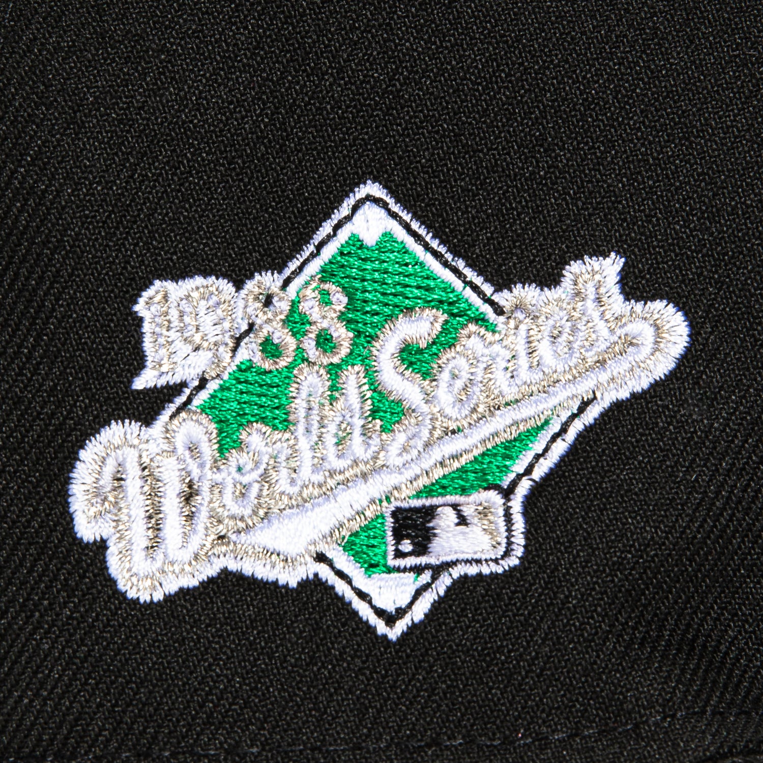 New Era 59Fifty Los Angeles Dodgers 1988 World Series Patch Snapback Hat - Black & Metallic Silver - Official MLB Baseball Cap for Men & Women - Perfect for Games, Collecting & Streetwear Fashion