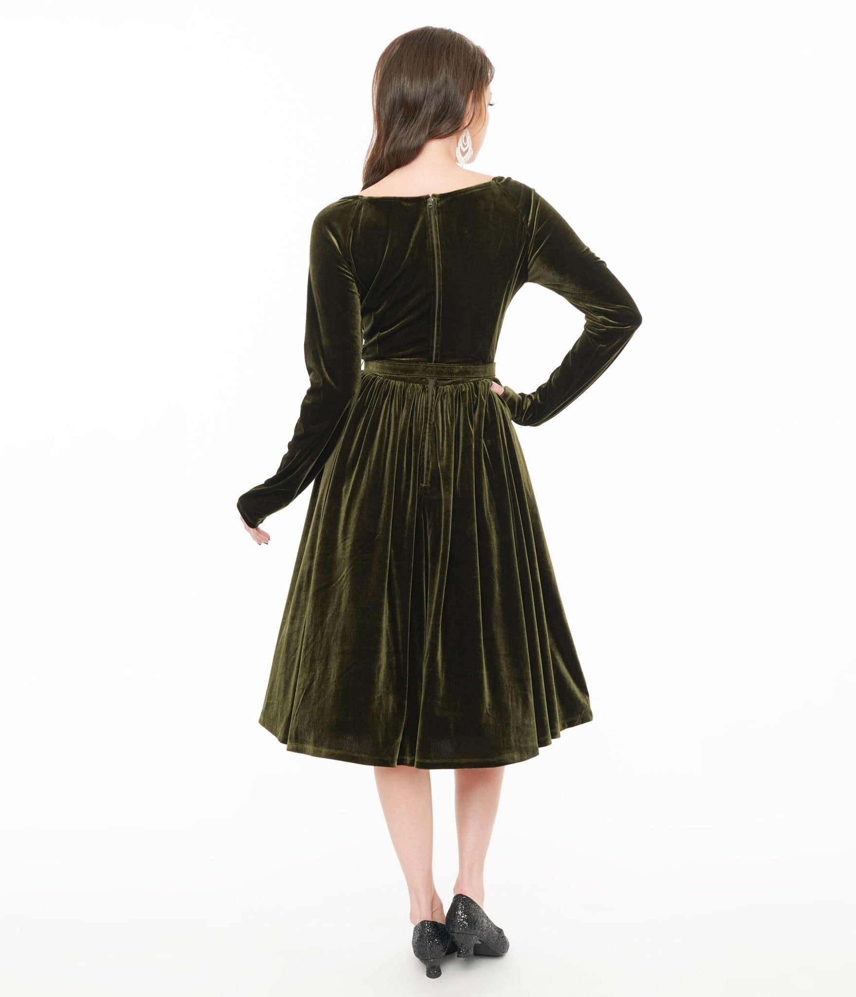 Vintage 1950s Dark Olive Velvet Swing Dress - Retro Sweetheart Neckline Cocktail Dress for Parties, Weddings & Special Occasions