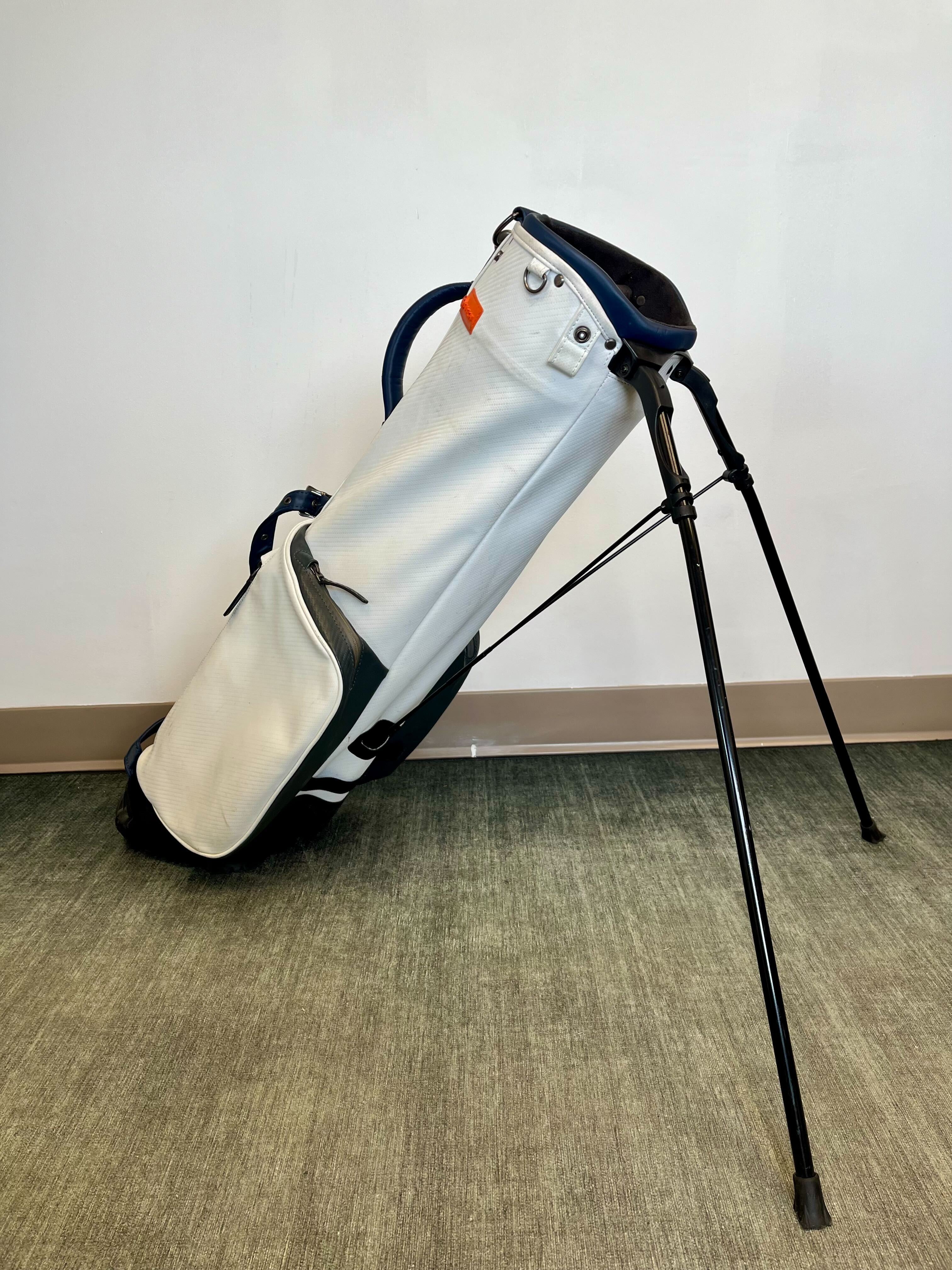 Premium White & Blue Golf Bag with 2 Dividers & 4 Pockets - Adjustable Strap for Comfort - Perfect for Weekend Golfing & Driving Range Practice