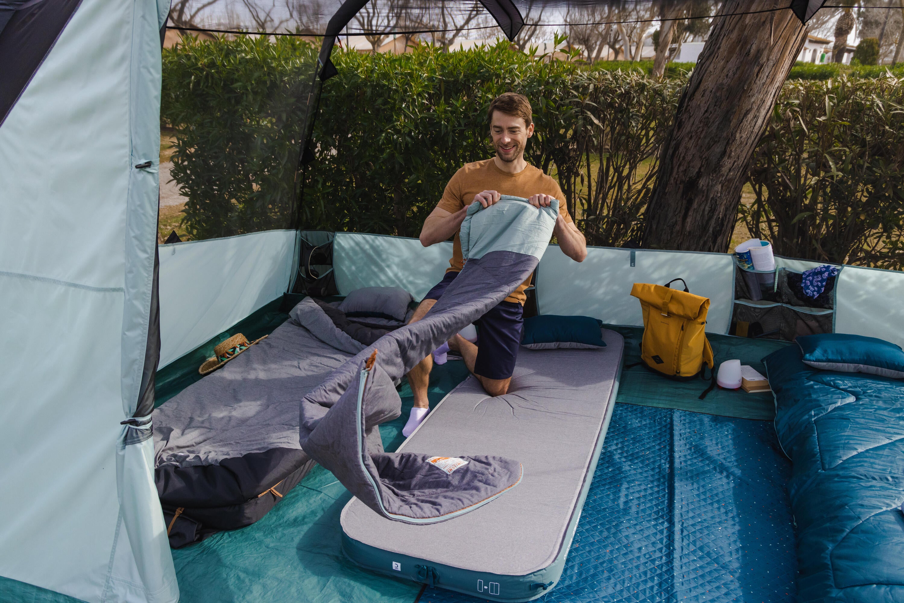 Quechua Ultimate Comfort Self Inflating Camping Mattress - Lightweight Portable Sleeping Pad for Backpacking, Hiking & Outdoor Adventures