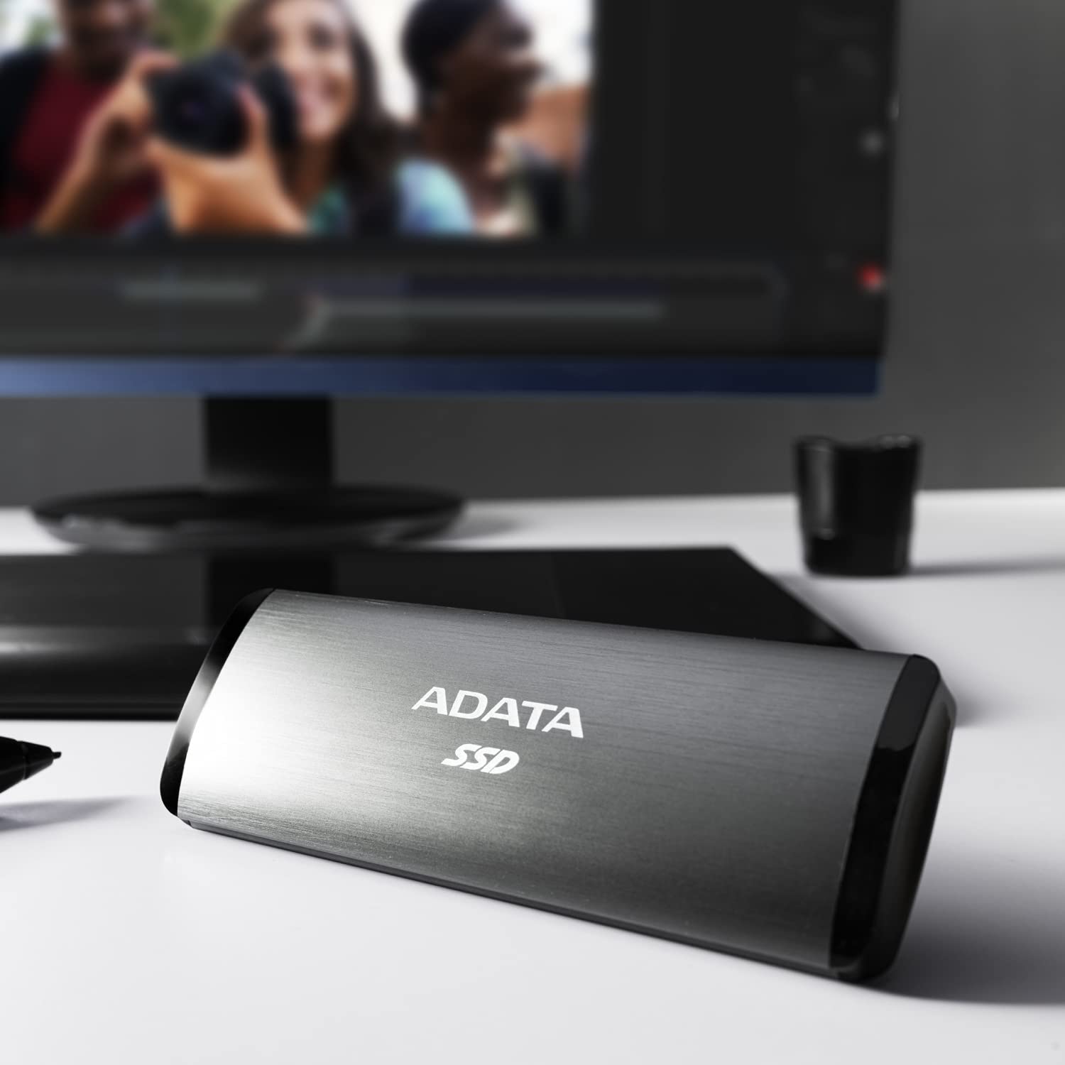 ADATA SE760 1TB External SSD - USB 3.2 Gen 2 Portable Solid State Drive with USB-C, Up to 1000MB/s Read Speed, Shock Resistant - Perfect for Gaming, Photography & Video Editing (ASE760-1TU32G2-CTI)