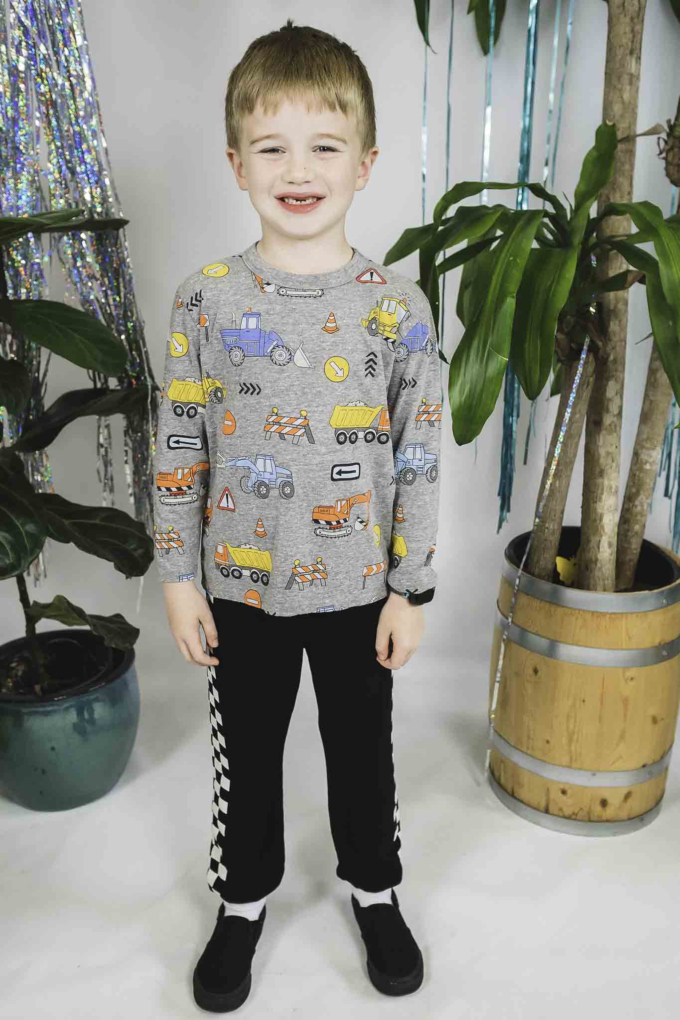 Construction Zone Crewneck Sweatshirt for Toddler Boys - Soft & Comfortable Kids' Pullover for Playtime & Outdoor Activities