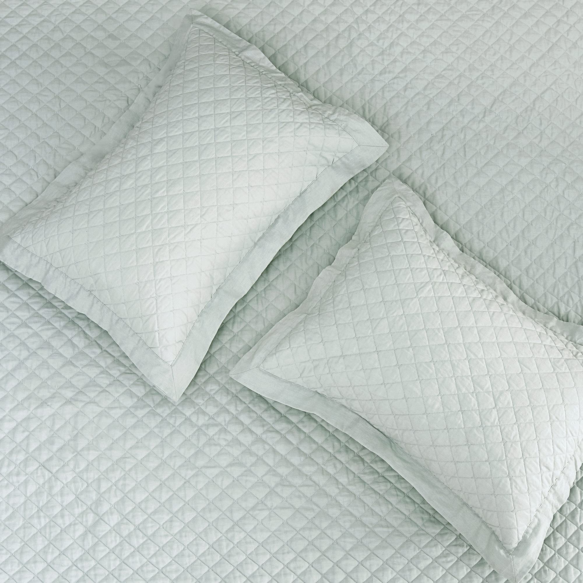 Levtex Home Austin Reversible Diamond Quilt Set - Full/Queen Size (88x92in) with 2 Standard Shams (20x26in) - Linen Cotton Blend Bedding - Spa Style Luxury Quilt for Master Bedroom & Guest Room Decor