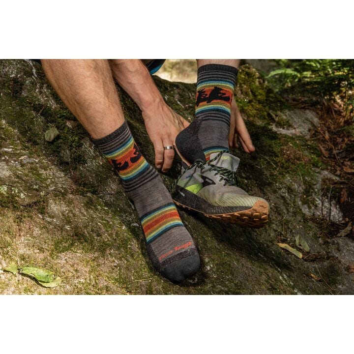 Darn Tough Willoughby Micro Crew Lightweight Hiking Socks for Men - Moisture-Wicking & Cushioned for All-Day Comfort - Perfect for Hiking, Backpacking & Outdoor Adventures