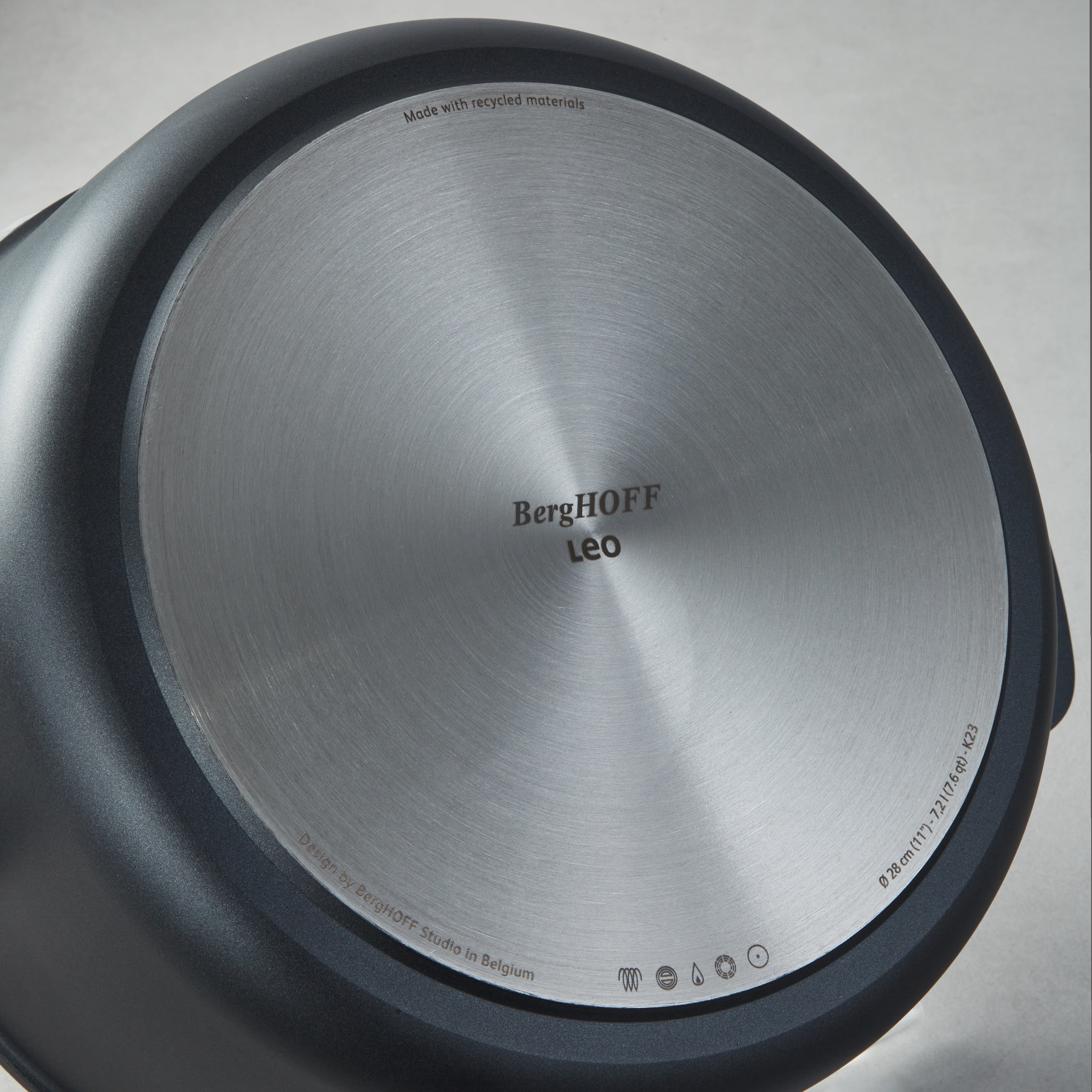 BergHOFF Leo Phantom Nonstick Ceramic 11-Inch Stockpot 7.6 Quart with Lid - Eco-Friendly Recycled Material - Perfect for Soups, Stews, Pasta & Family Cooking