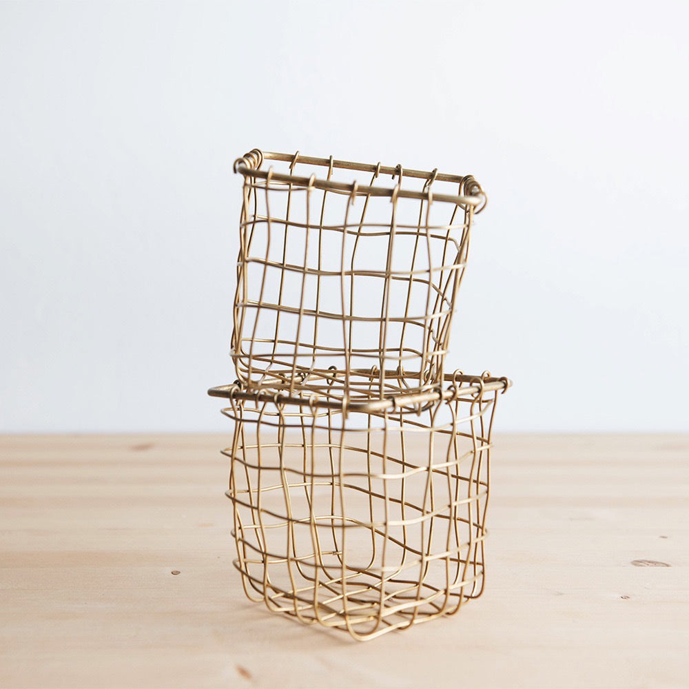 Square Malleable Brass Wire Basket - Durable Decorative Storage for Kitchen, Bathroom & Office Organization | Rust-Resistant Home Decor Solution
