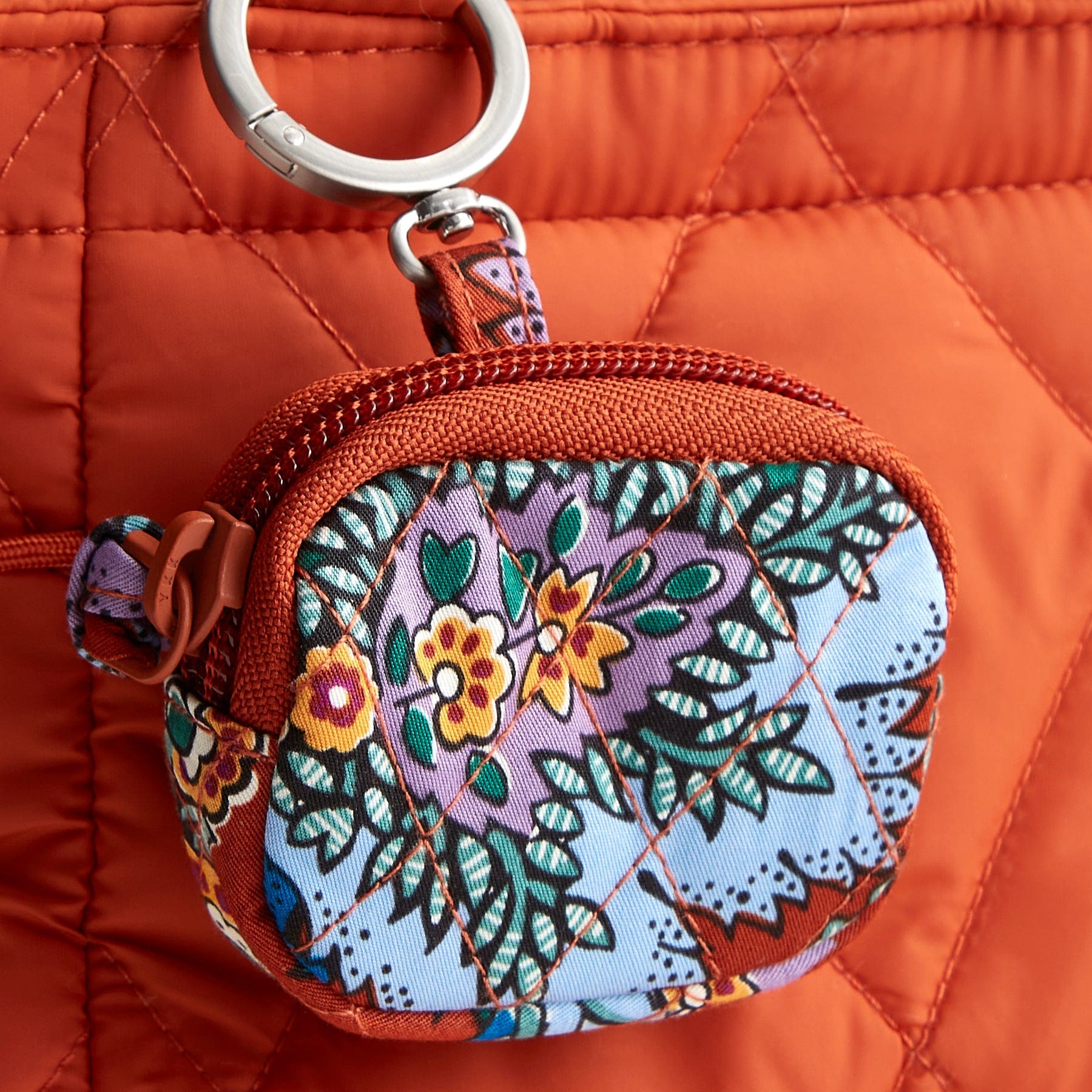 Cute AirPods Bag Charm - Stylish & Durable Keychain Accessory for AirPods 1/2/3/Pro - Perfect for Backpacks, Purses & Gift Giving