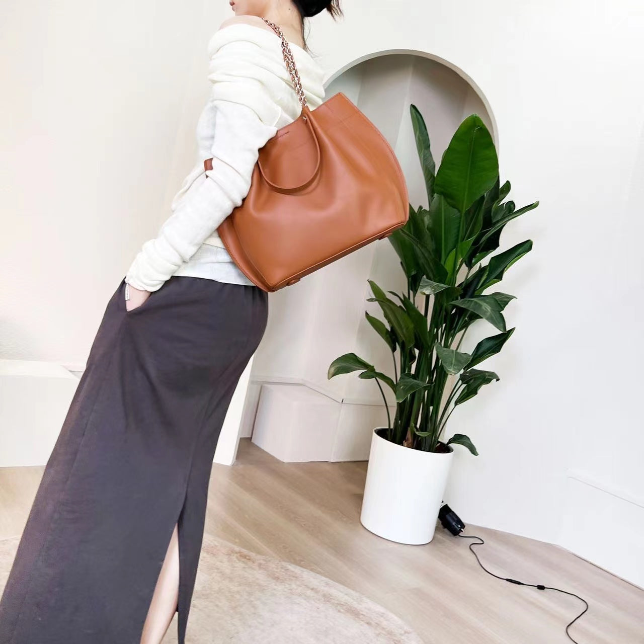 Stylish Women's Designer Handbags - Fashionable Purses & Totes for Work, Travel & Everyday Use | Luxury Leather & Vegan Options