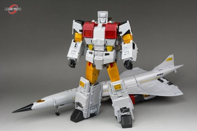 Fans Toys FT 30A Maverick Reissue Action Figure - Highly Detailed Collectible Robot Toy for Adult Collectors - Perfect for Display, Photography, and Gifts