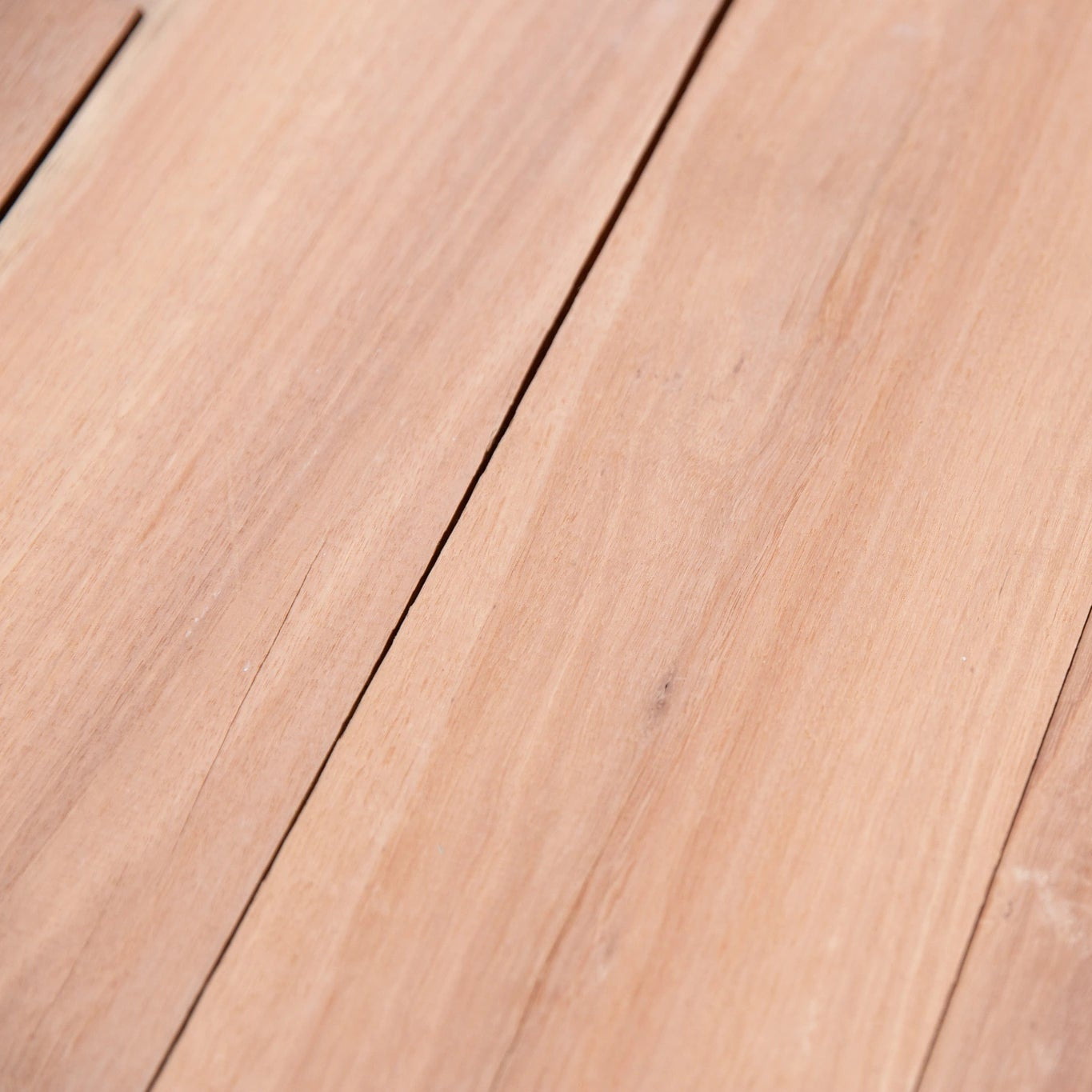 Premium Blue Gum 150x50mm Kiln-Dried Rough Sawn Timber - Feature Grade Joinery Wood for Furniture, Decking & DIY Projects