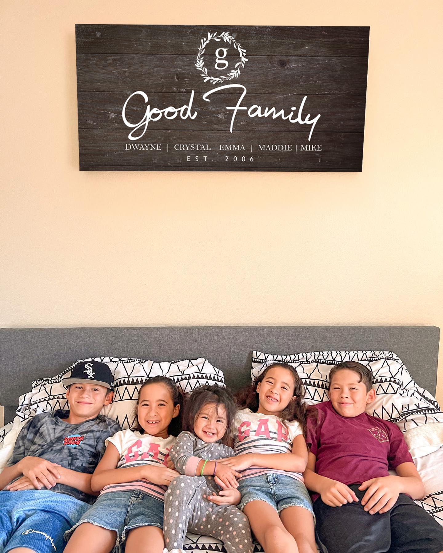 Personalized Family Name Sign - Custom Last Name Wall Decor Canvas for Living Room, Fireplace, Kitchen & Front Door - Monogram Family Art with Dark Background - 36x12 Inches - Perfect for Home Decor, Housewarming Gifts & Farmhouse Style Interiors