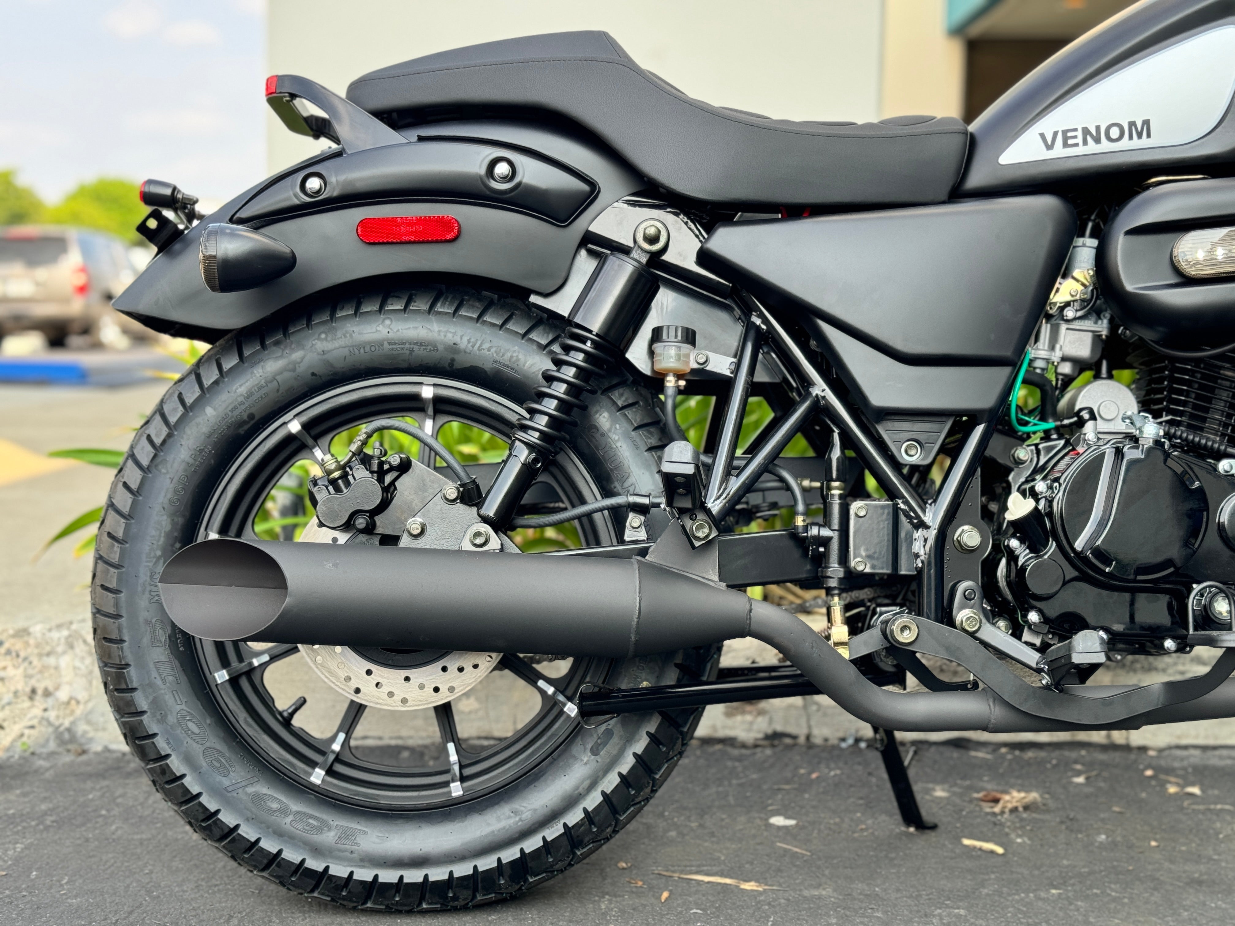 Venom Ghost 250cc Chopper Motorcycle - 5 Speed Manual Transmission for Cruising & Urban Commuting | Classic Style Bike for Men & Women