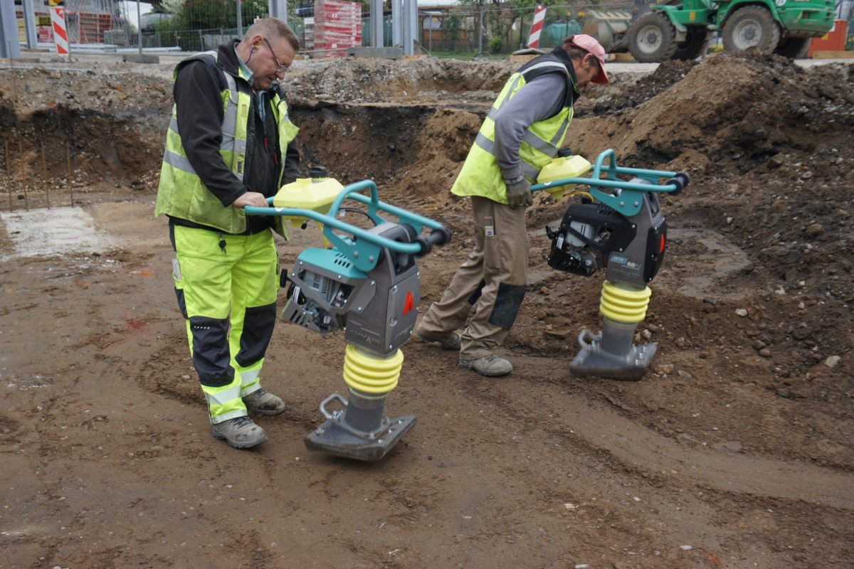 ATR 68P Heavy Duty Rammer - High Performance Construction Compactor for Soil & Asphalt - Perfect for Landscaping, Road Work & DIY Projects