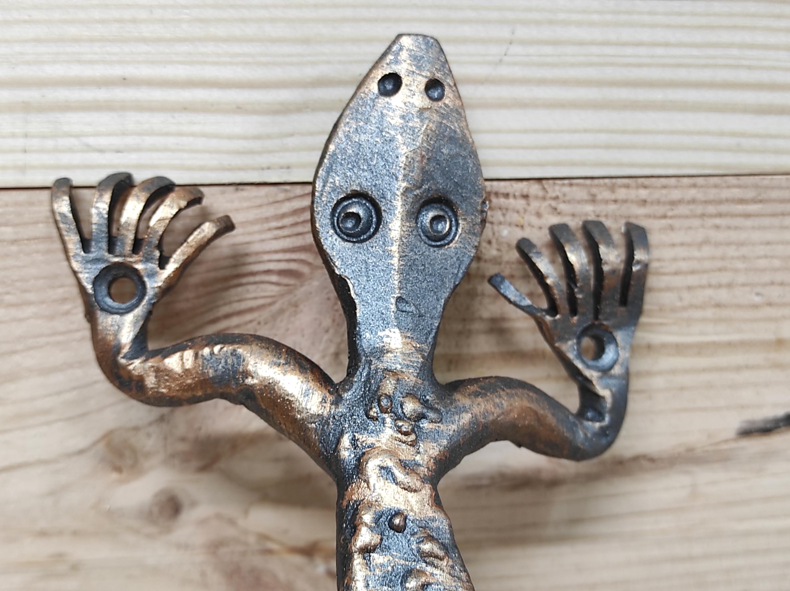 Lizard Metal Barn Door Handle - Rustic Pull for Farmhouse Style