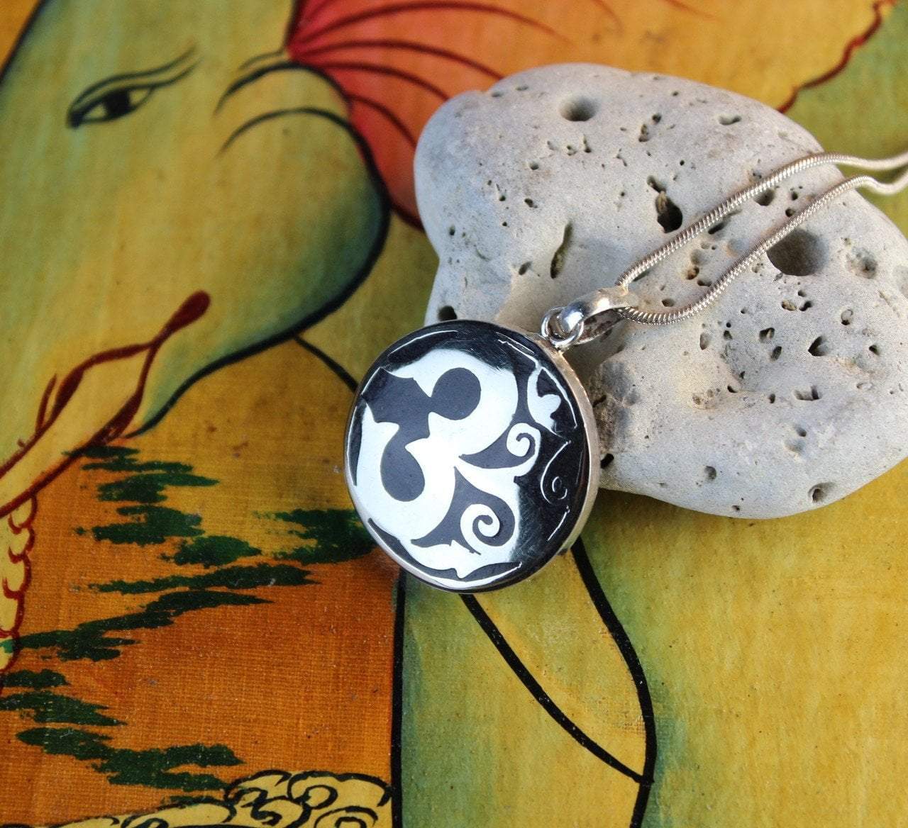 Handmade Inlaid Onyx Om Pendant Necklace - Elegant Black Stone Jewelry for Women - Perfect for Gifts, Meditation & Boho Fashion