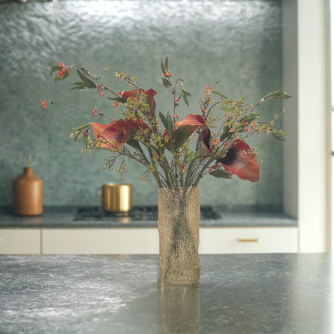 Red Calla Lily in Glass Vase - Elegant Fresh Flower Arrangement for Home Decor, Wedding Centerpieces & Gift Ideas