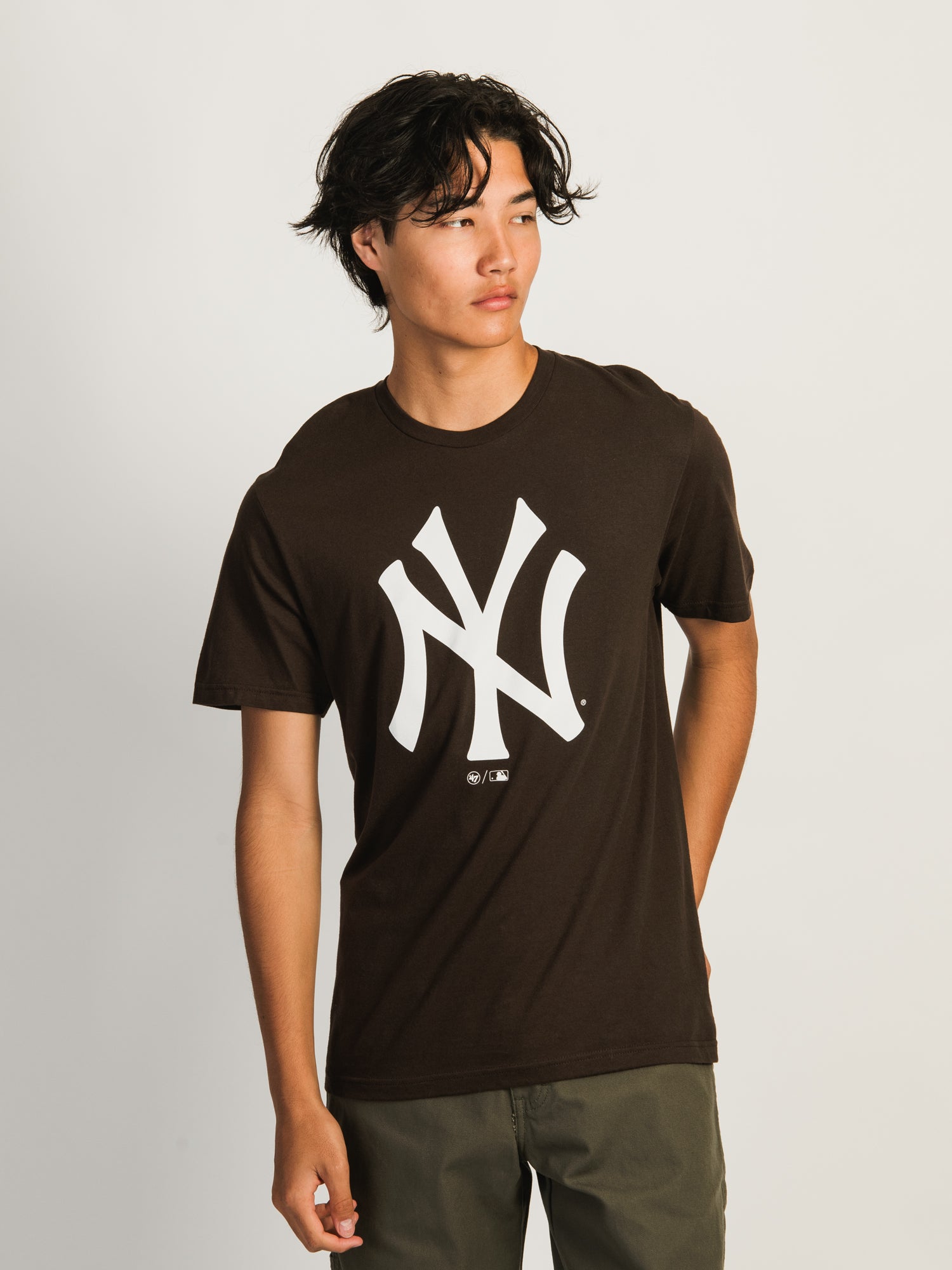 New York Yankees Fan T-Shirt for Men & Women - 47 Brand MLB Baseball Jersey Tee - Perfect for Games, Parties & Casual Wear