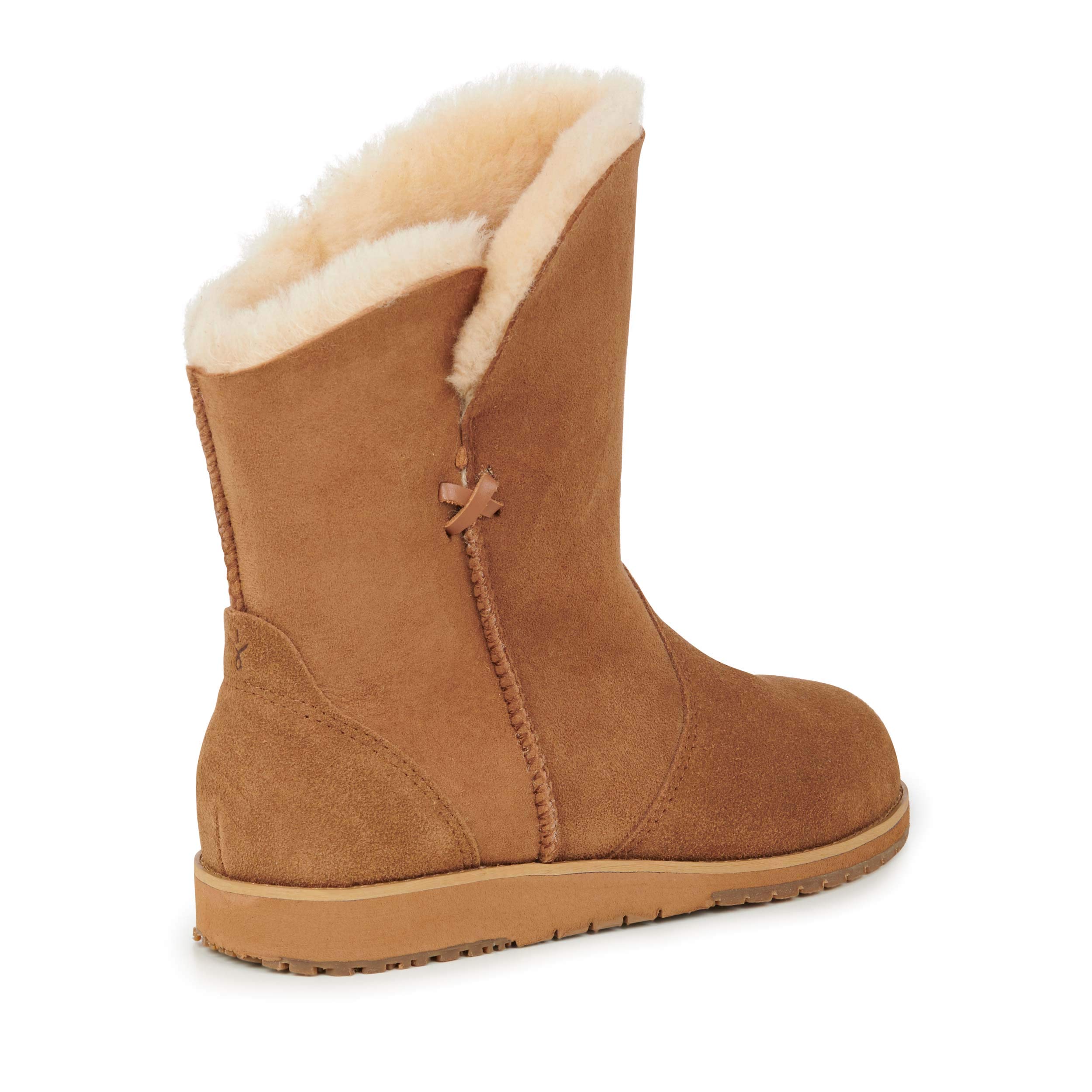 EMU Women's Bells Beach Lo Boots - Waterproof Sheepskin Winter Boots for Women | Comfortable & Warm Snow Boots for Cold Weather, Hiking & Outdoor Activities