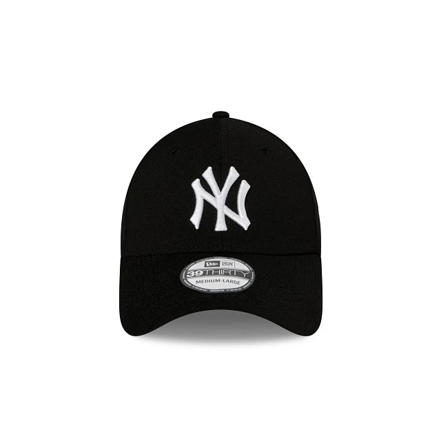 New Era New York Yankees Black 39THIRTY Stretch Fit Baseball Cap - Official MLB Licensed Hat for Men, Women & Fans - Perfect for Games, Sports & Streetwear Fashion