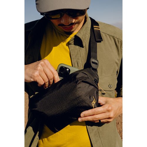 Peak Design Outdoor Sling 2L Black - Compact Camera Bag for Travel & Hiking - Waterproof Crossbody Sling Pack for DSLR, Mirrorless & Everyday Essentials