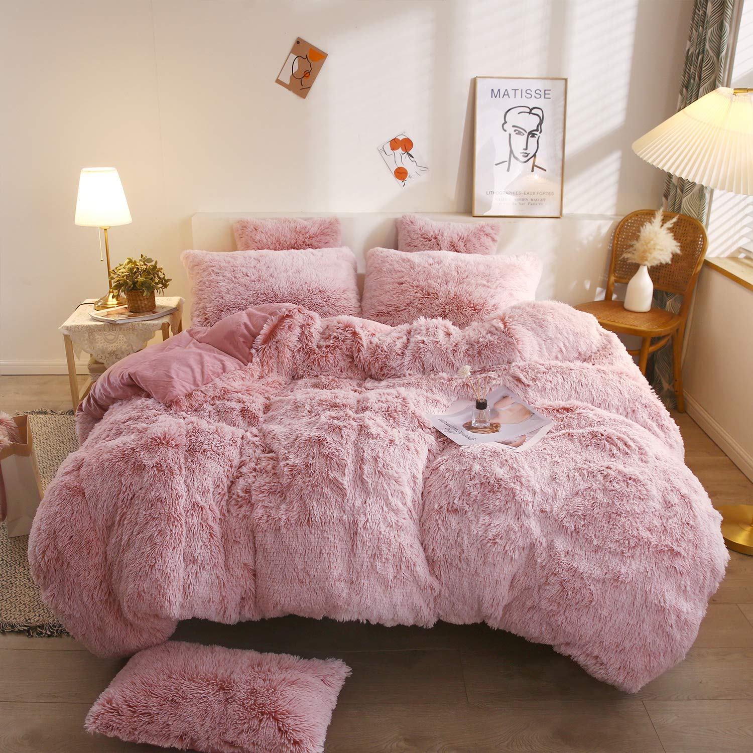 Luxury XeGe Plush Shaggy Duvet Cover Set - Ultra Soft Crystal Velvet Fluffy Bedding 3 Piece Set (1 Faux Fur Comforter Cover + 2 Fuzzy Pillowcases) with Zipper Closure - King Size Pink Ombre for Cozy Bedroom Decor & Winter Warmth
