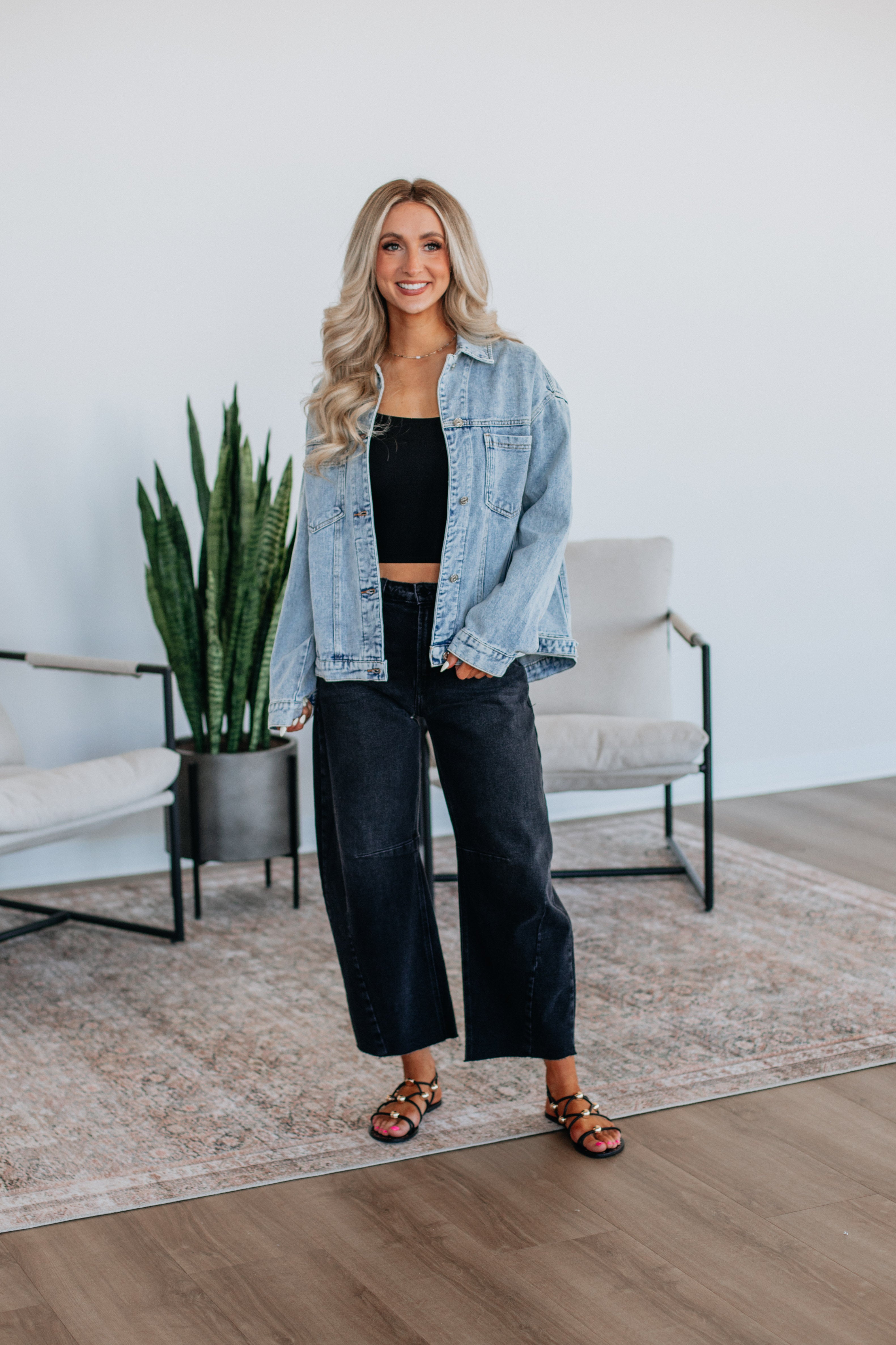 Jessi Denim Jacket Women's Light Wash Distressed Vintage Style - Perfect for Casual Outfits, Streetwear & Spring Layering