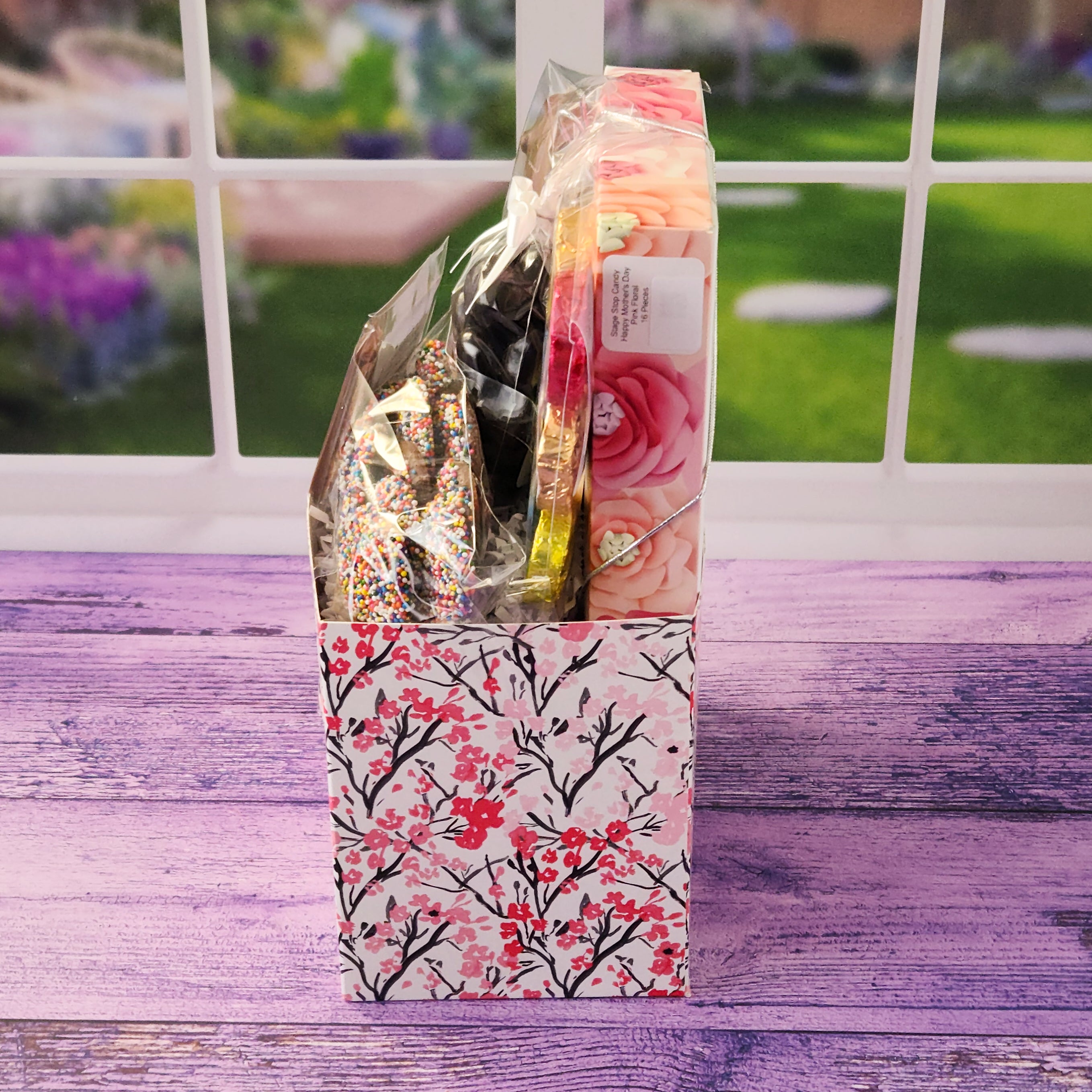Best Happy Mother's Day Gift Basket - Luxury Spa & Gourmet Gift Set for Mom - Perfect for Birthday, Anniversary & Special Occasions