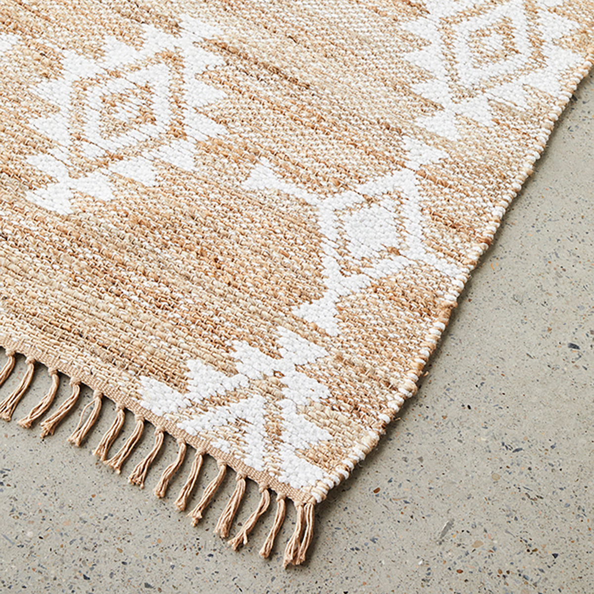 Bodhi Quinton Natural Fiber Rug - Handwoven Jute Area Rug for Living Room, Bedroom, or Boho Home Decor